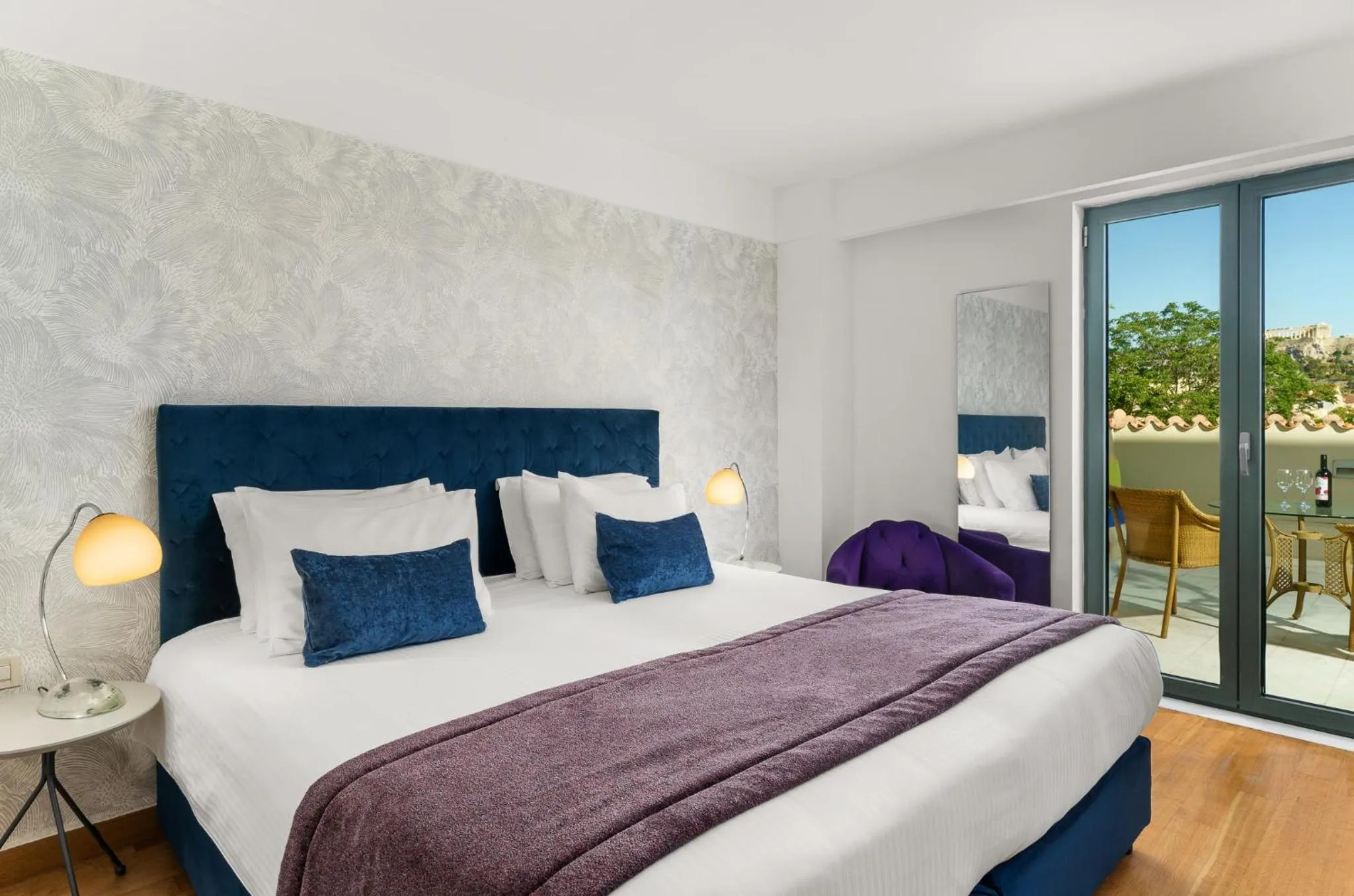 View (from property/room), Bed in Athenaeum Eridanus Luxury Hotel