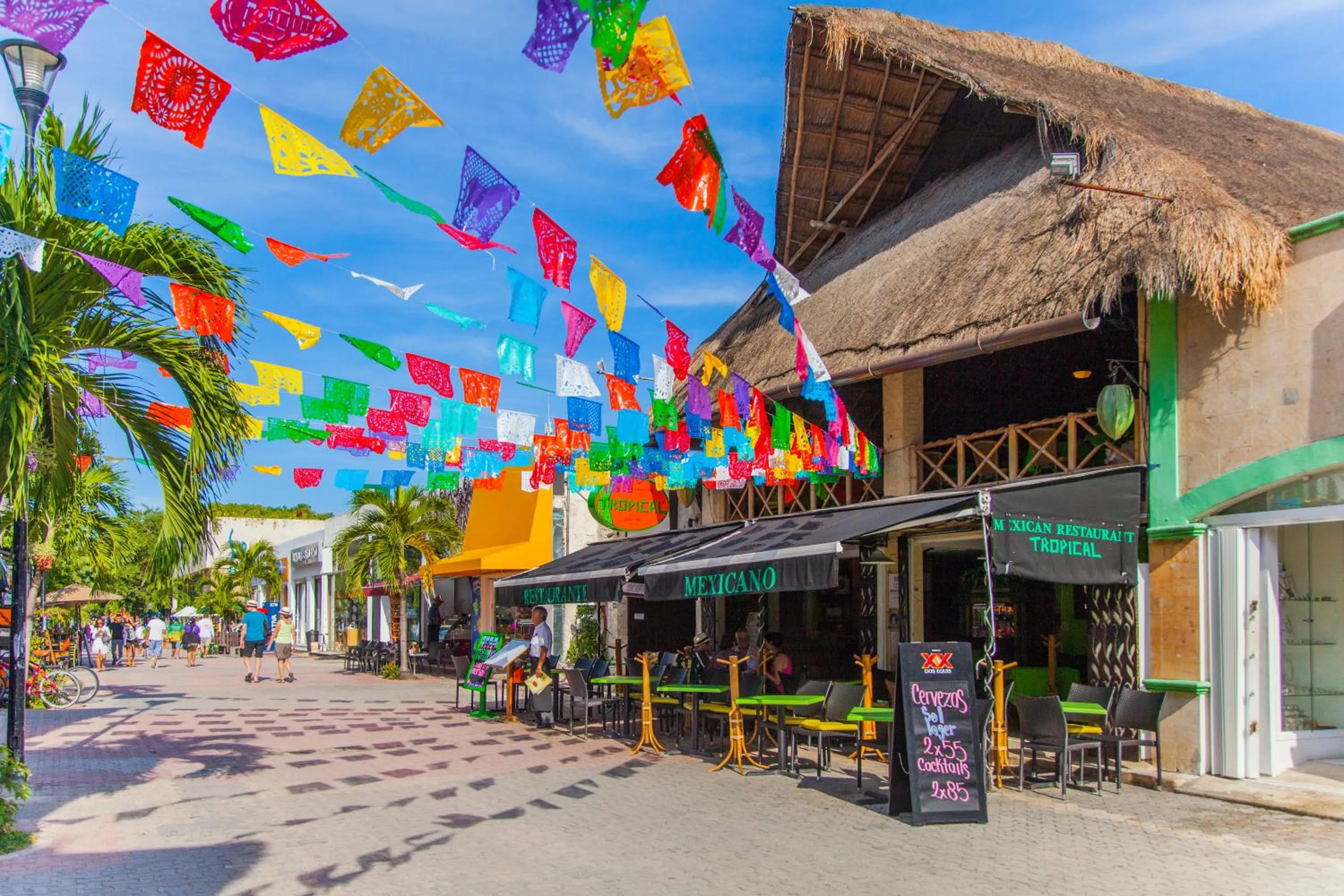 Property building in Hotel Brisas 5a AV, Playa del Carmen