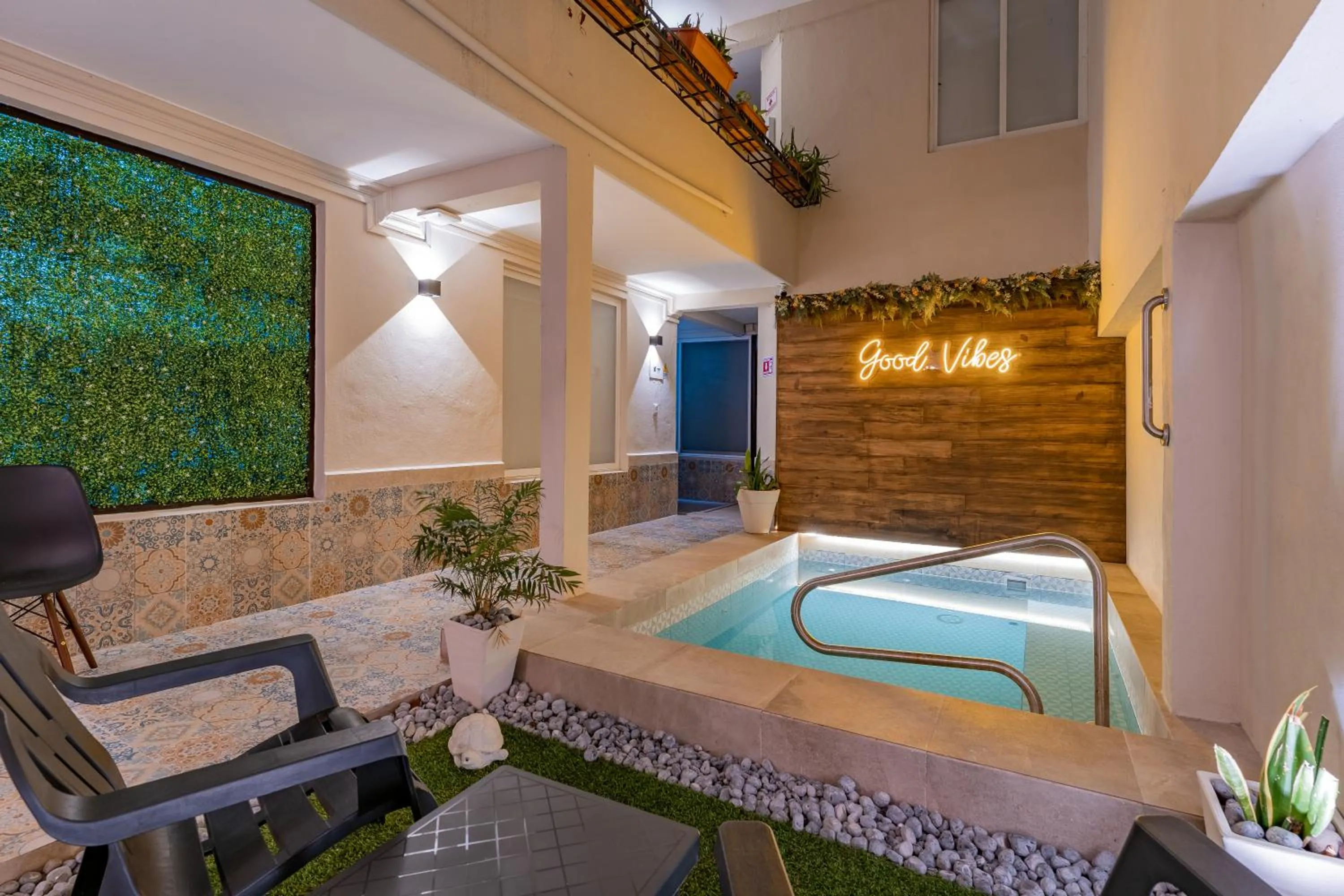 Swimming pool in Hotel Brisas 5a AV, Playa del Carmen