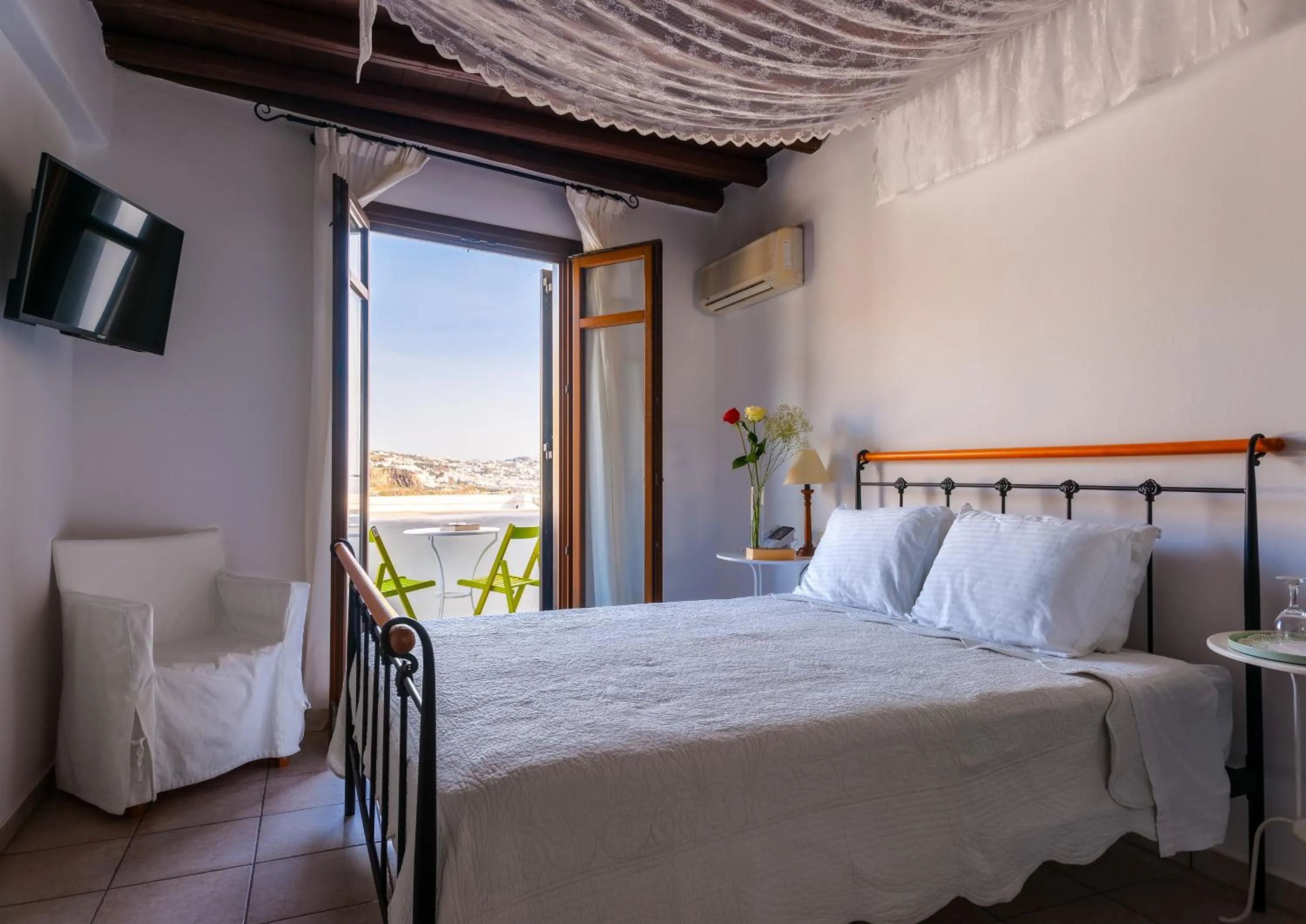 Bedroom, Bed in Paradision Hotel