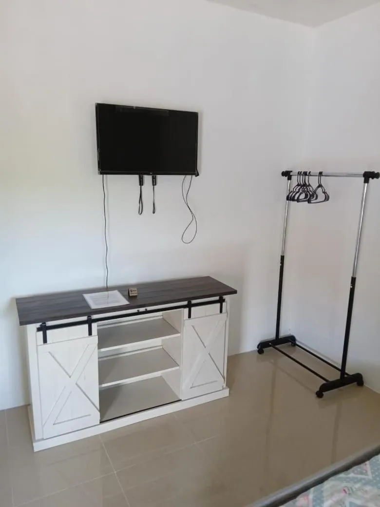 TV and multimedia in Comfy Guest Rooms