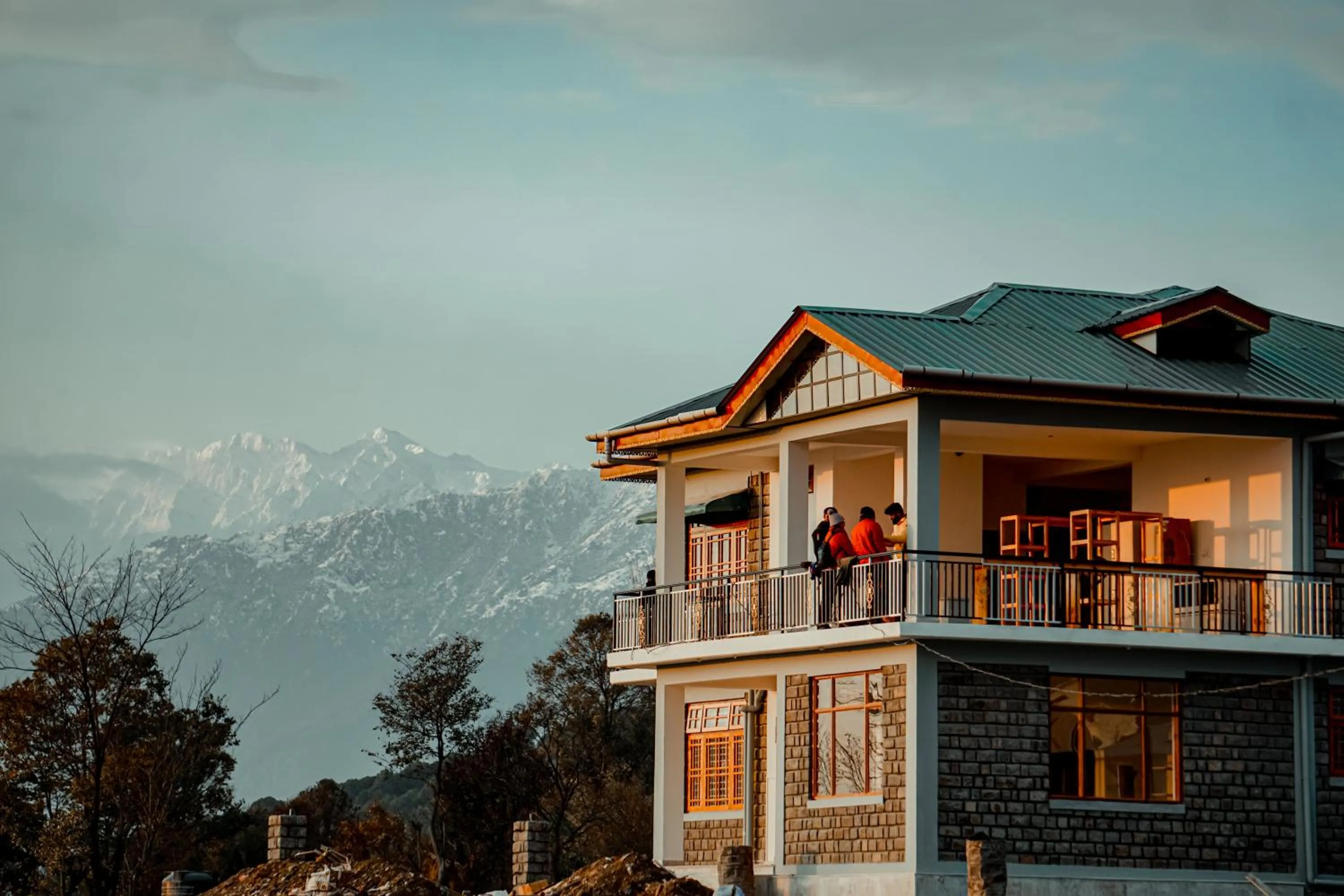 Property building in Flashpackers Bir - Rooms & Dorms