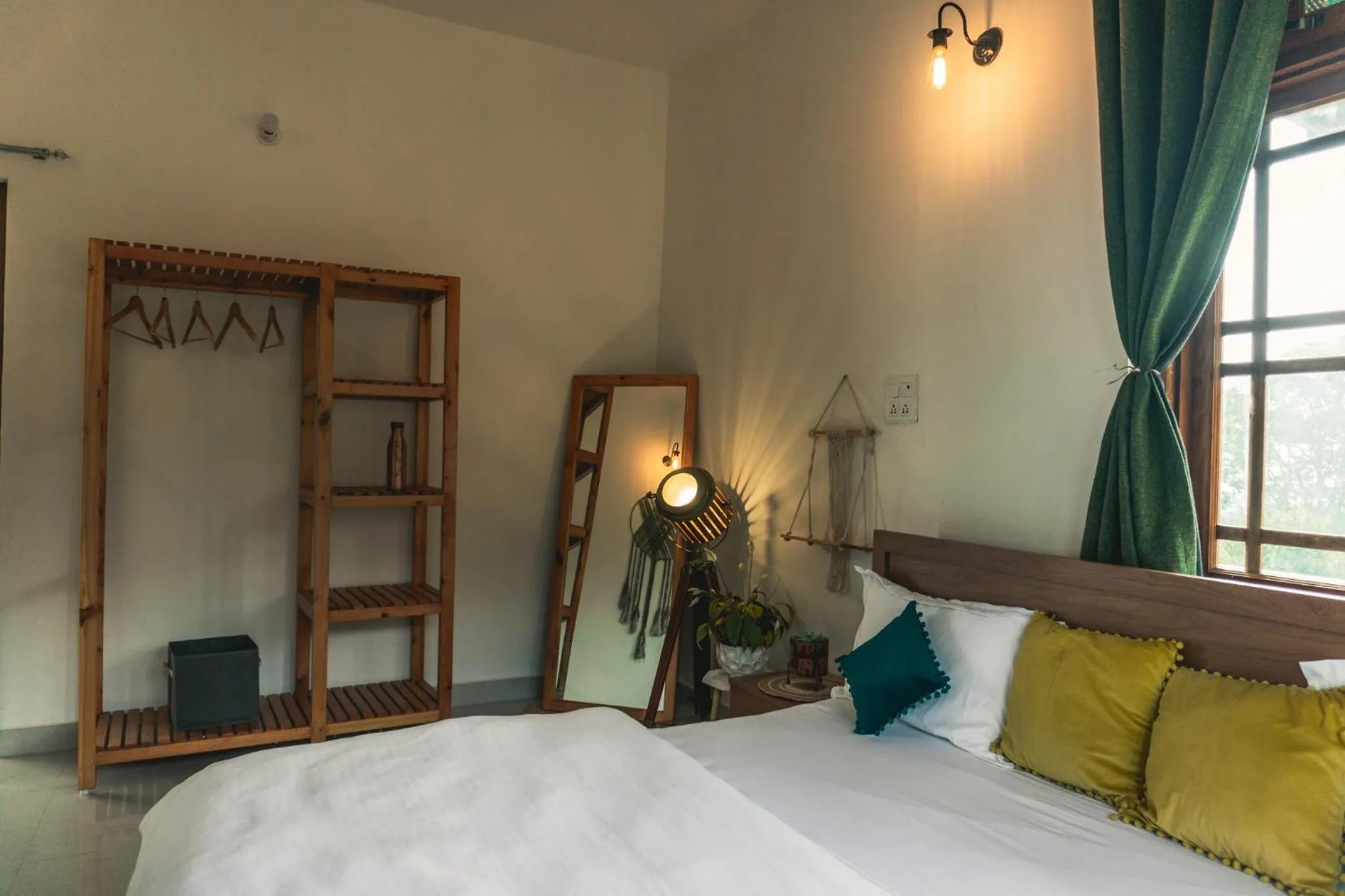 Bed in Flashpackers Bir - Rooms & Dorms