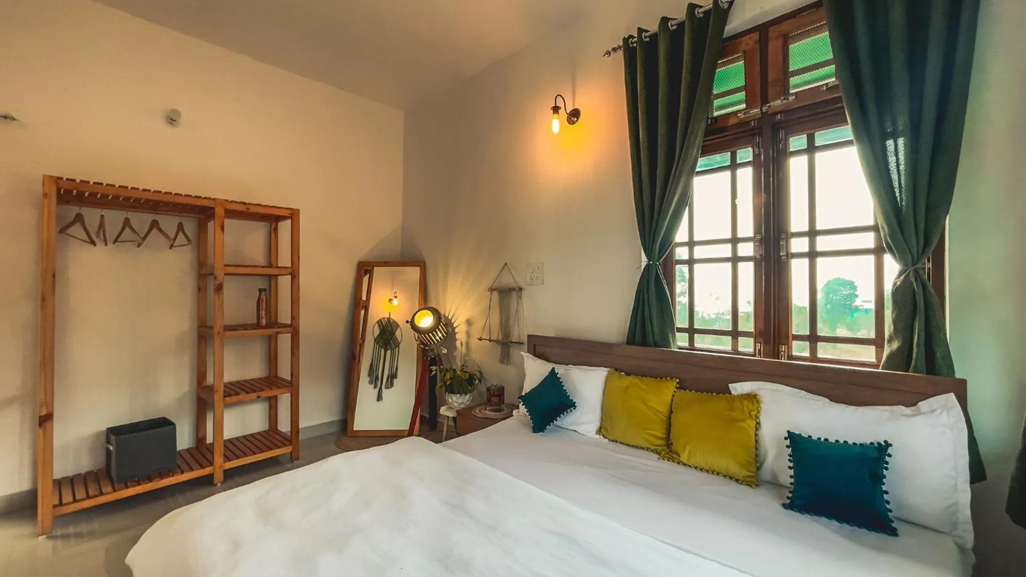 Bed in Flashpackers Bir - Rooms & Dorms