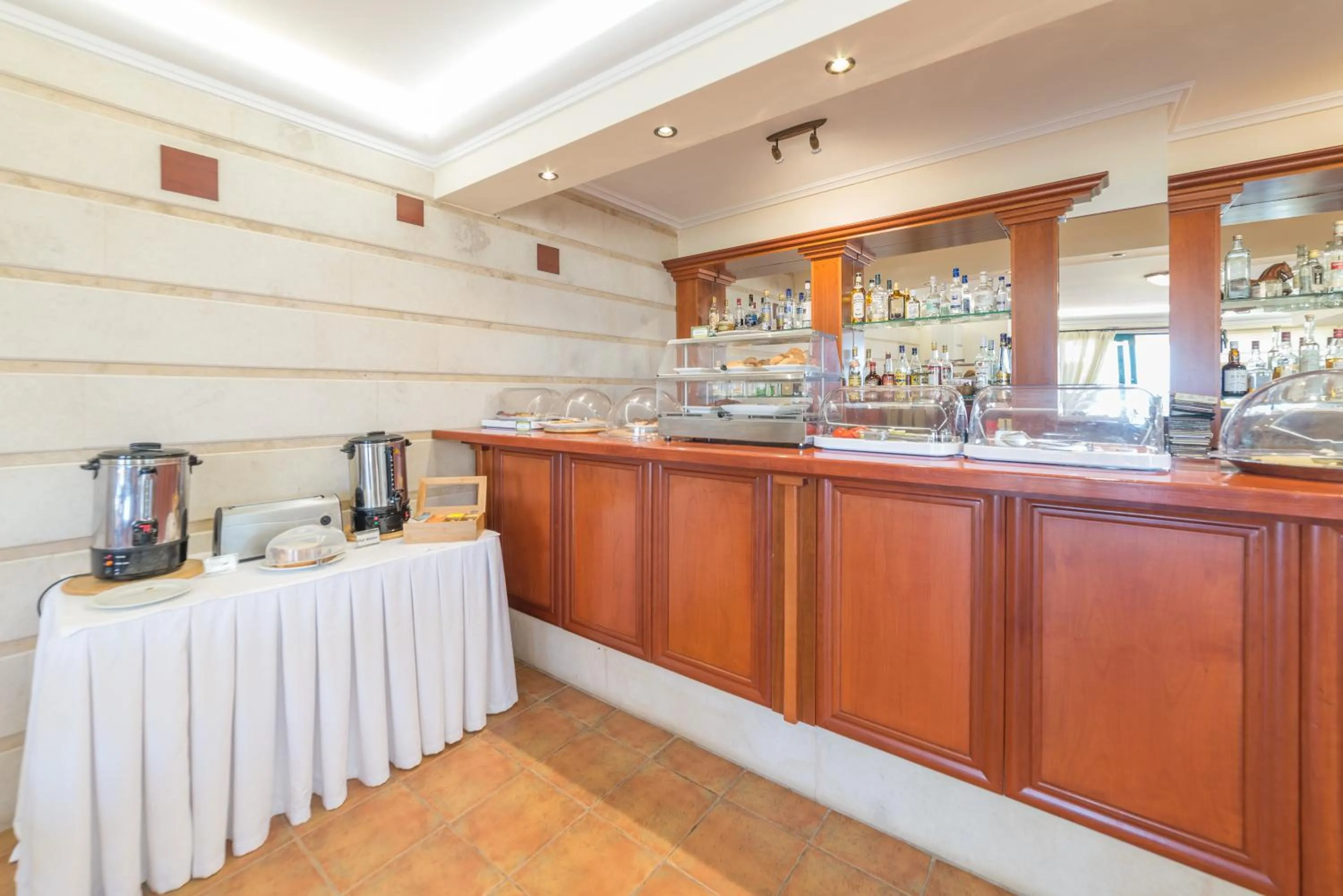 Buffet breakfast in Andreolas Luxury Suites