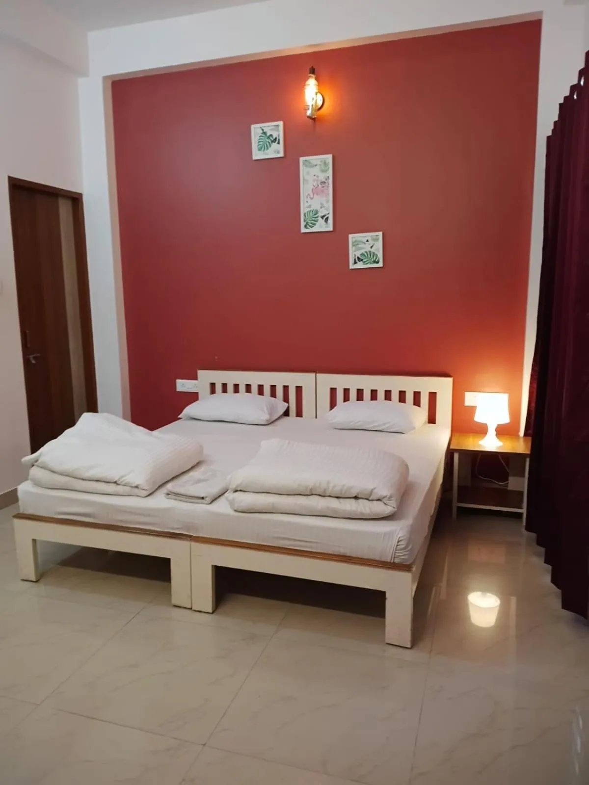 Bed in The Autumn Leaves Bhopal