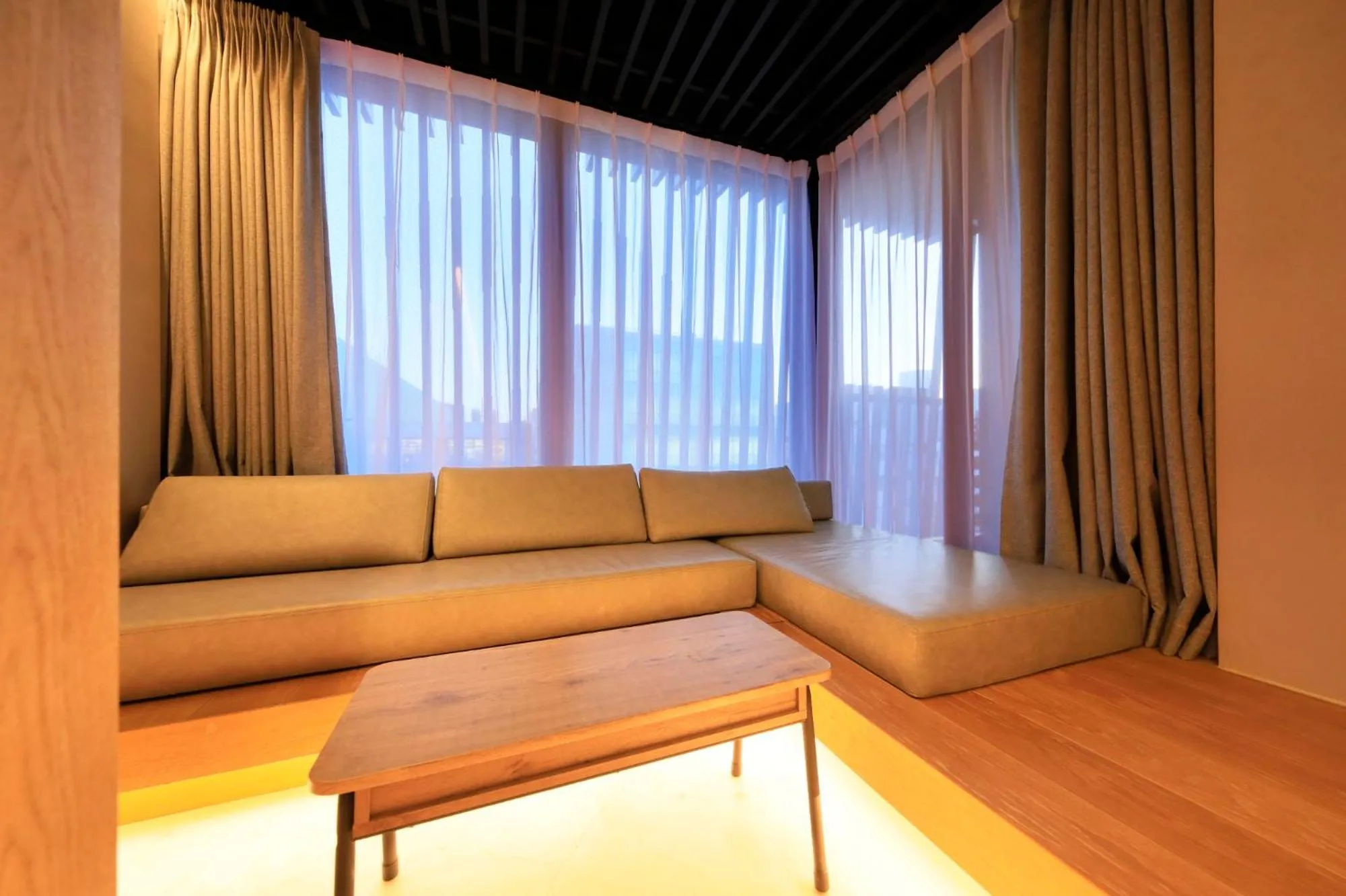 Living room in Amanecer Hotel