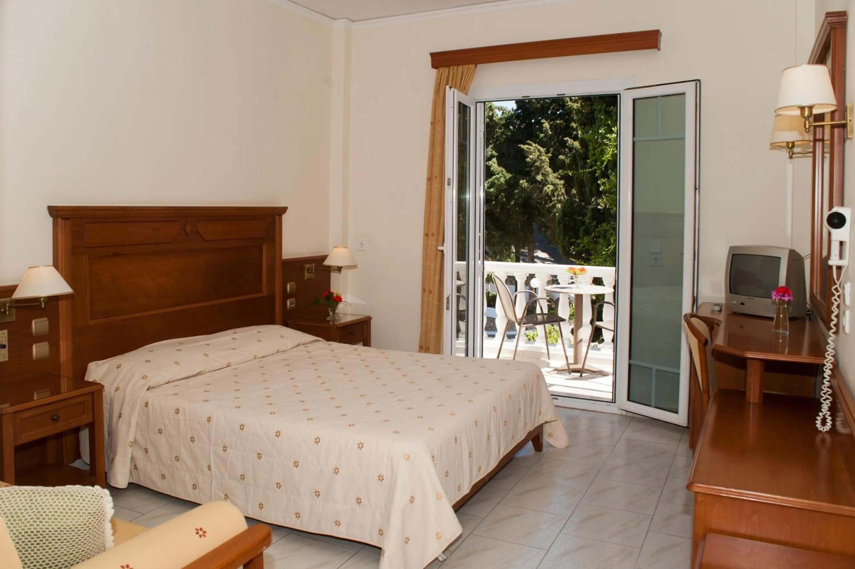 Bed in Kerveli Village Hotel