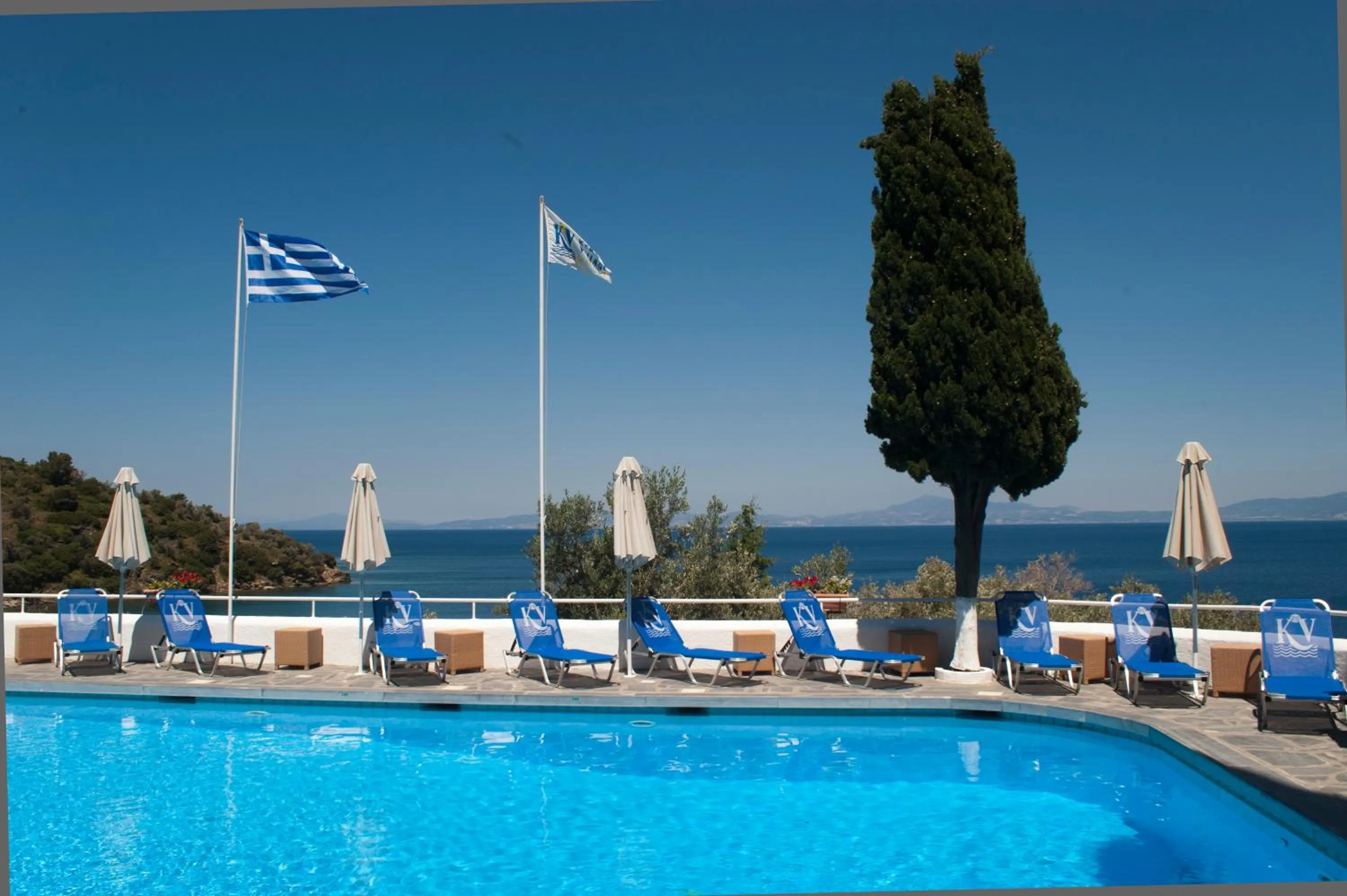 Swimming pool in Kerveli Village Hotel