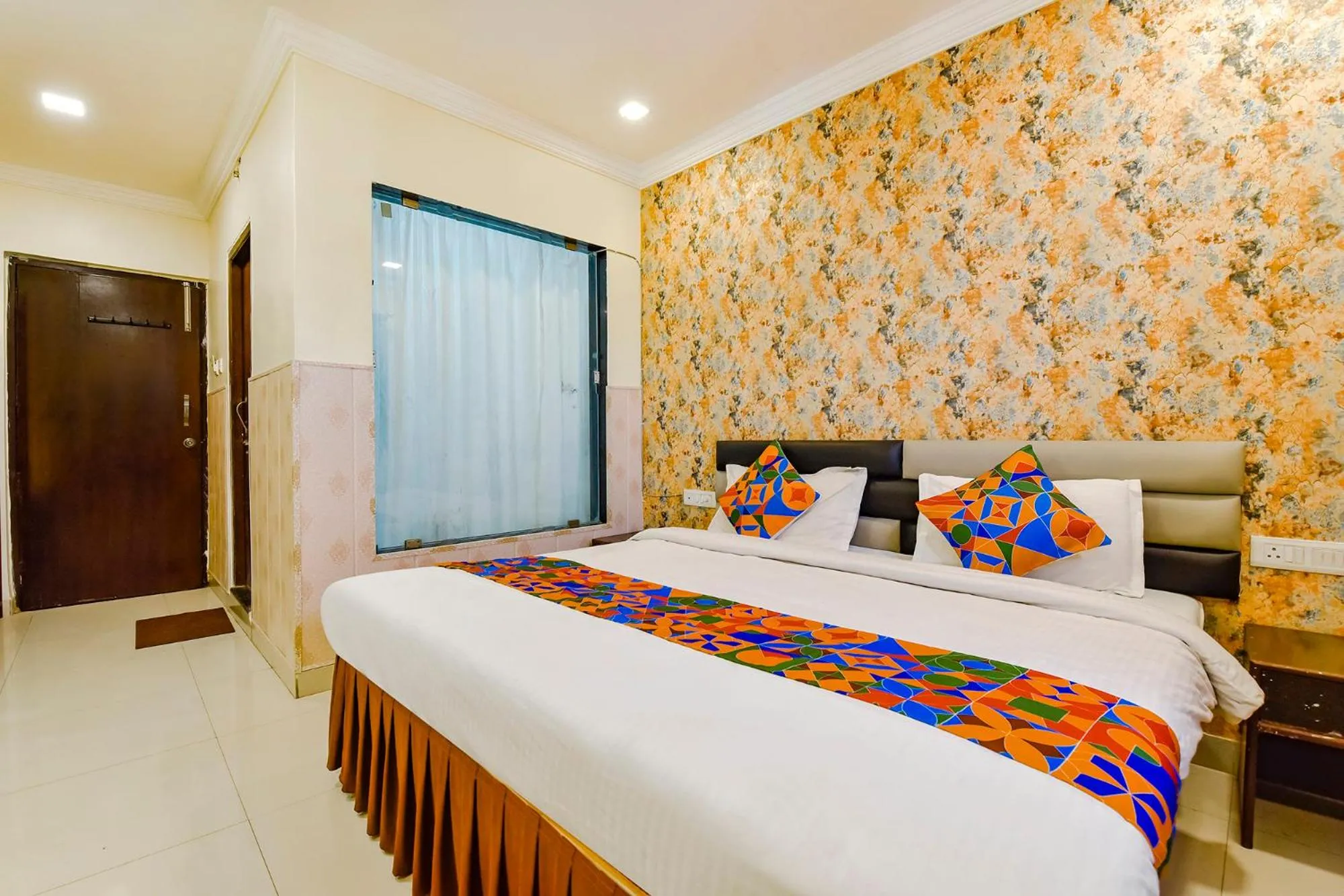 Living room, Bed in Via Golden Wings