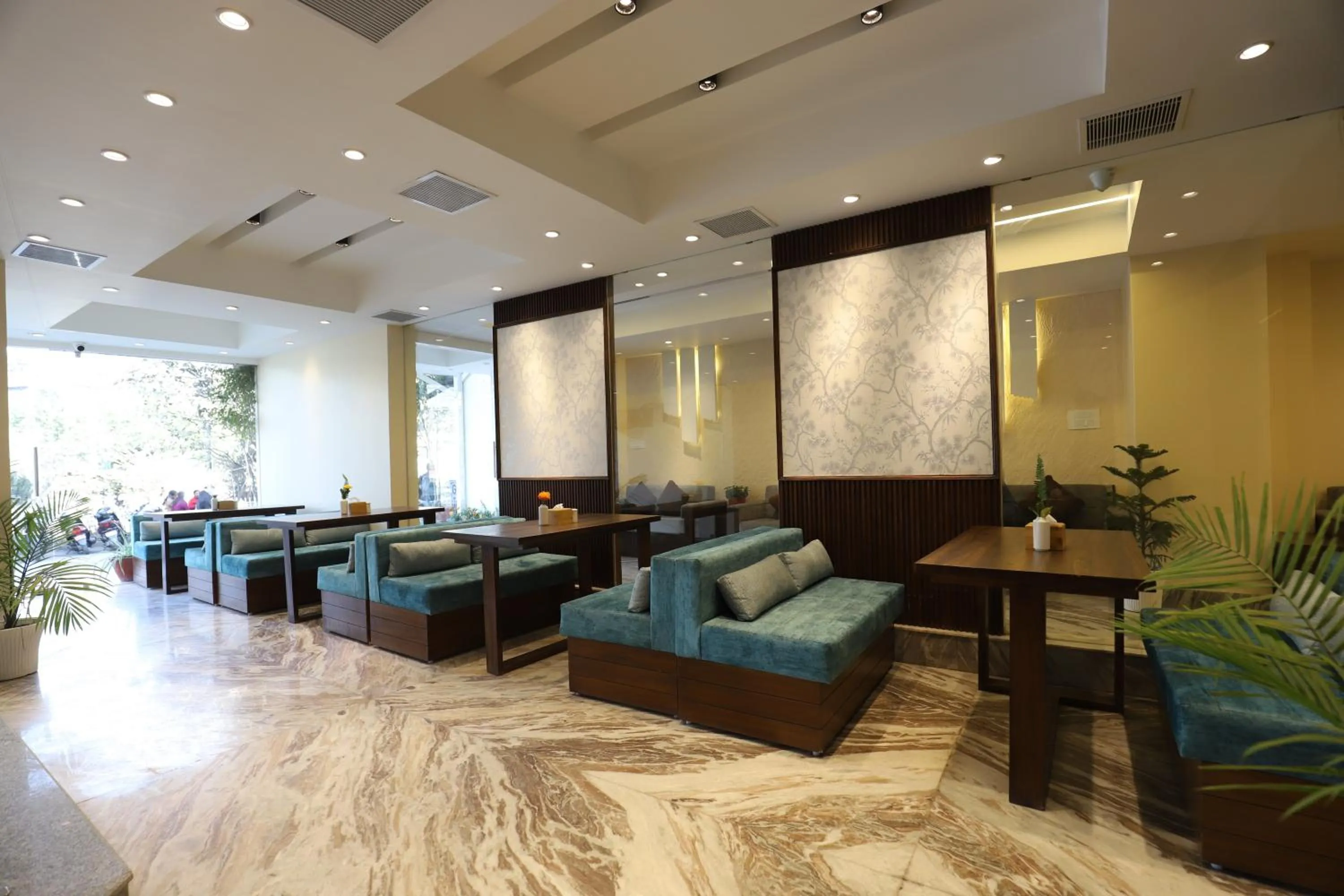 Restaurant/places to eat in Apex Business Hotel - Tribhuvan International Airport, Kathmandu