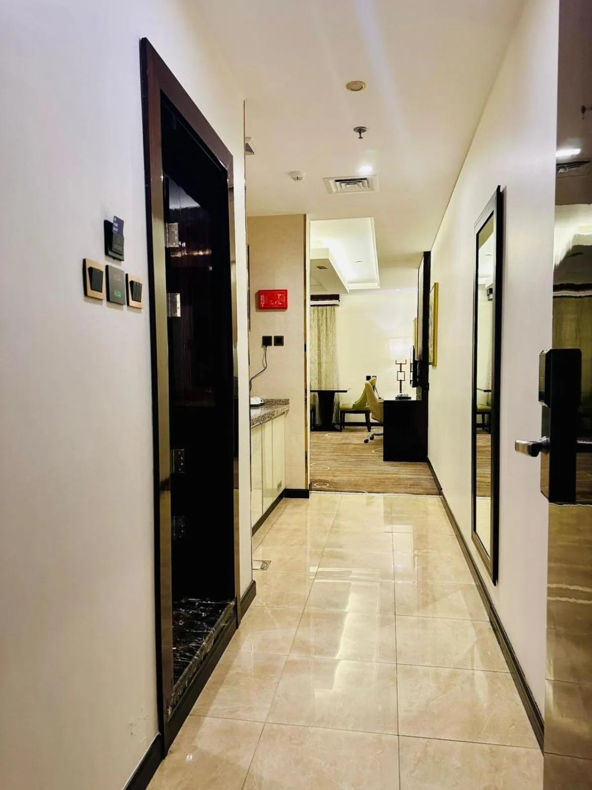 Kitchen or kitchenette in Al Ertiqaa Hotel