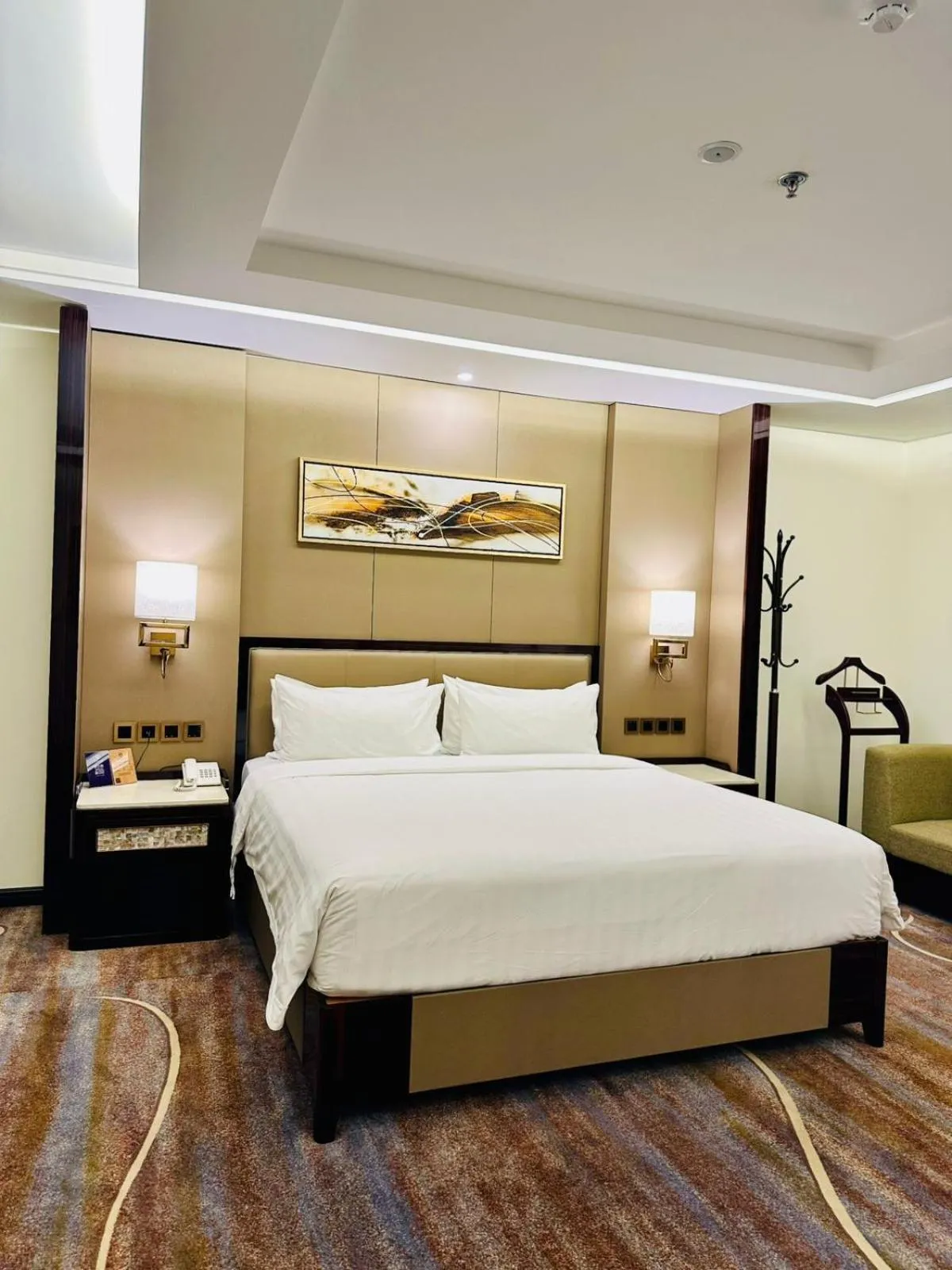 Bedroom, Bed in Al Ertiqaa Hotel