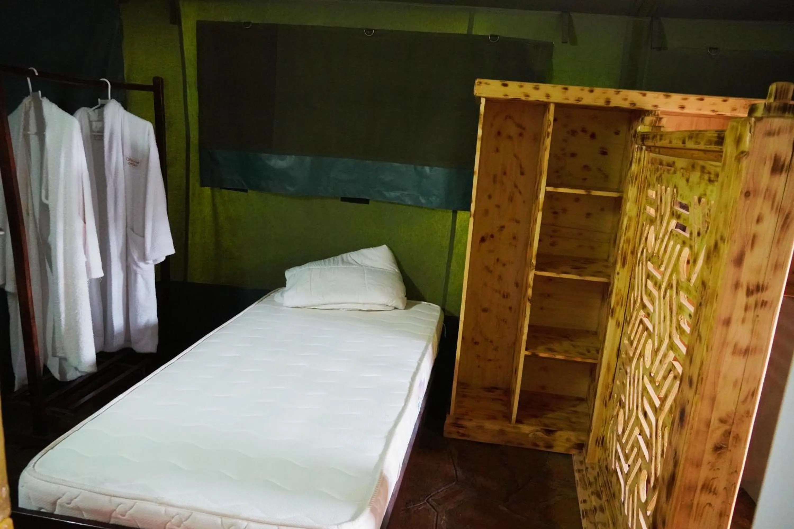 Bed in Stedmak Gardens Karen