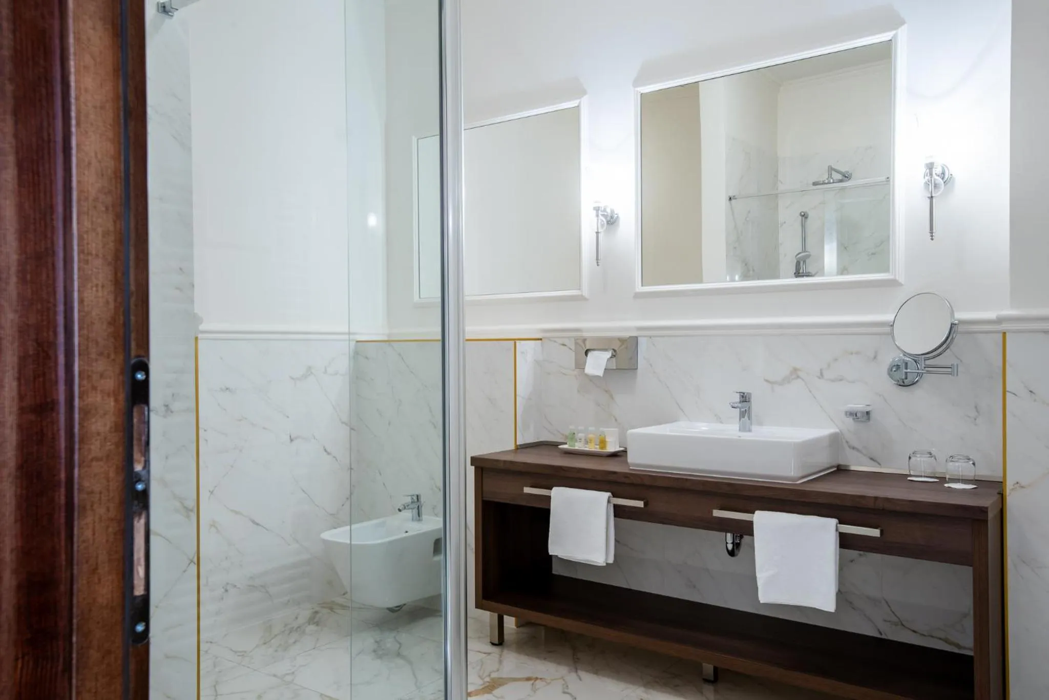 Shower in Boutique Hotel Gaia