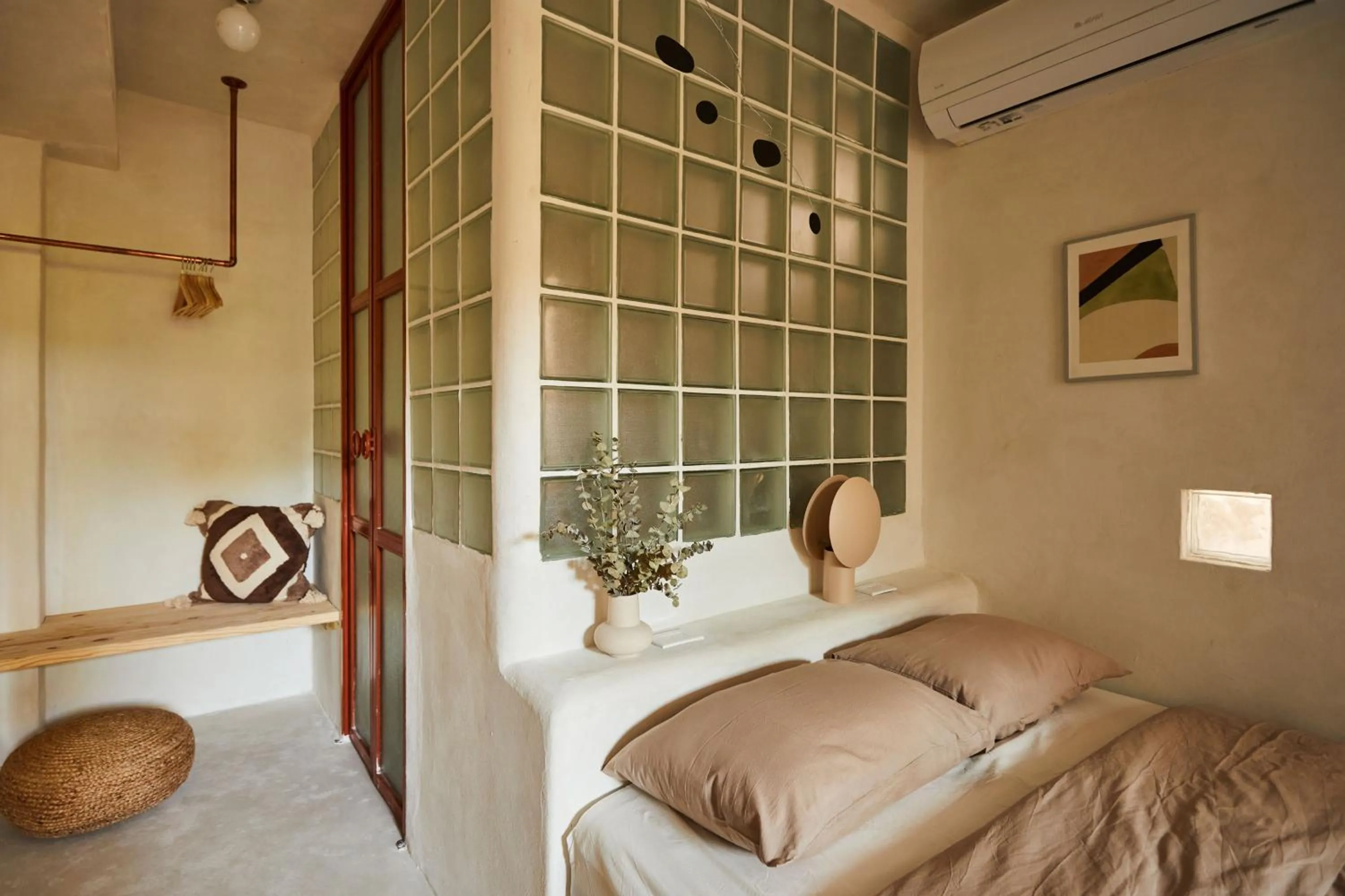 Bed in DADA JAJA by DW