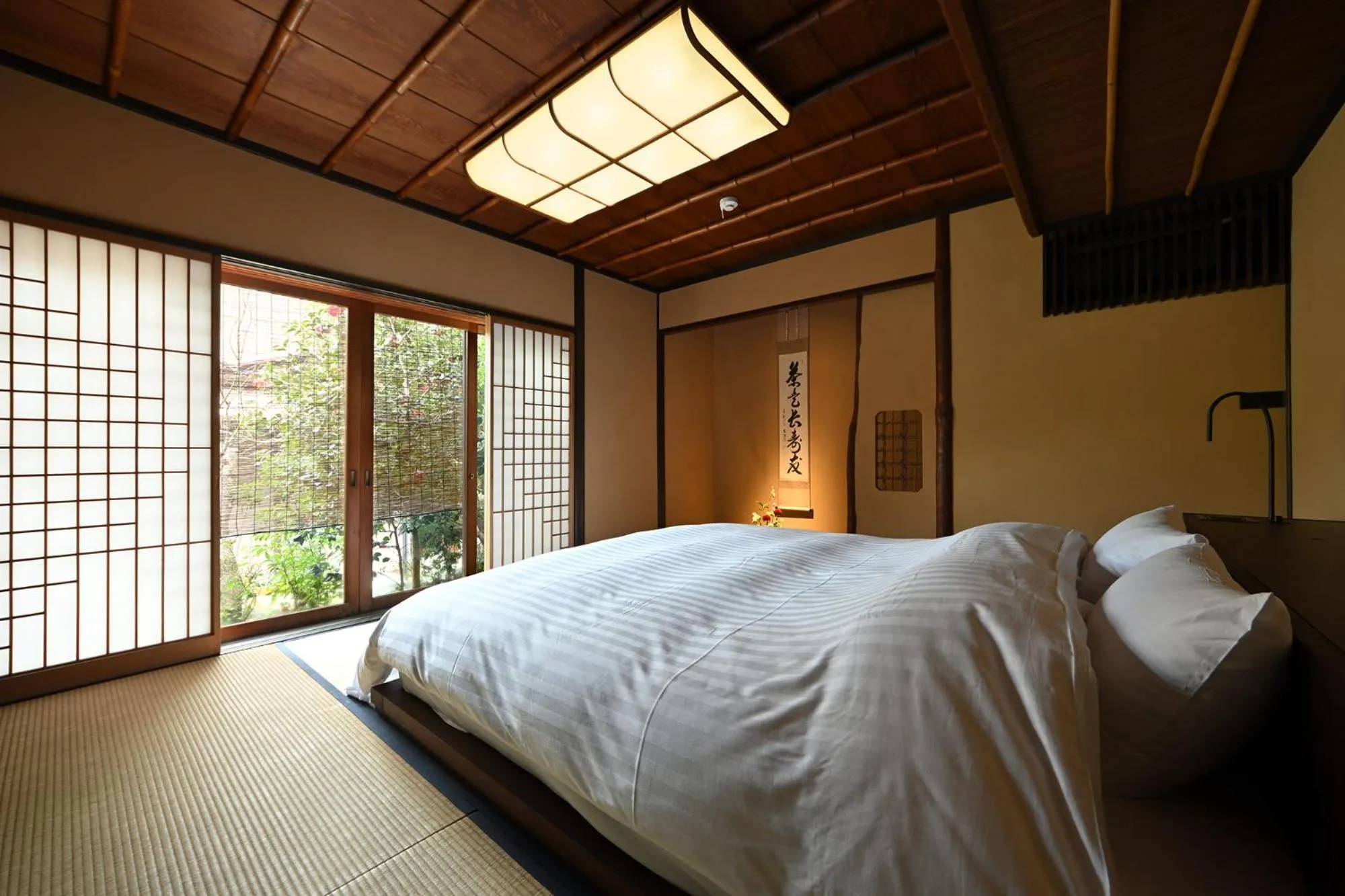 Bed in Oni no Sumika