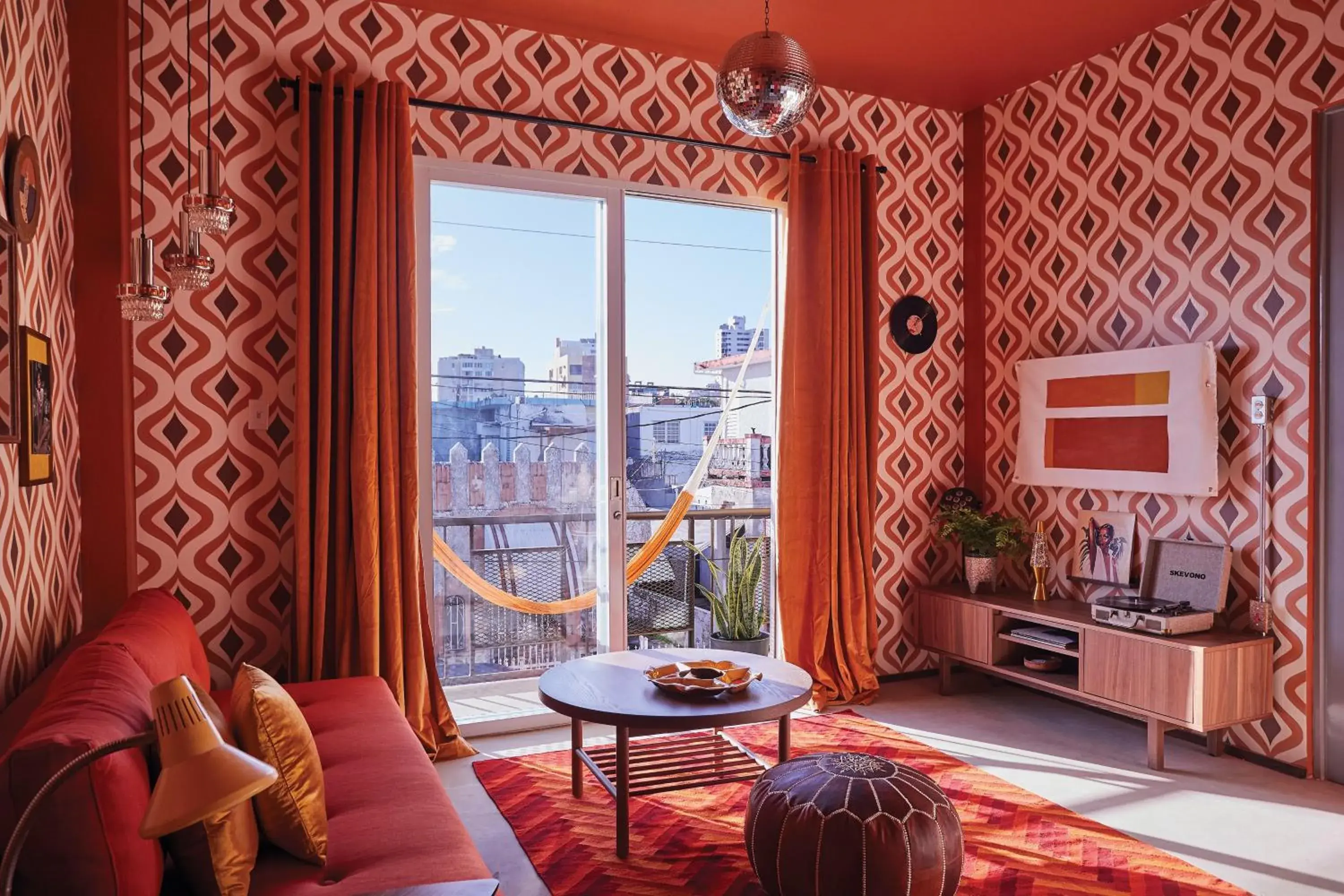 MOOD HAUS by DW - 70's Retro Stays MOOD HAUS by DW - 70's Retro Stays