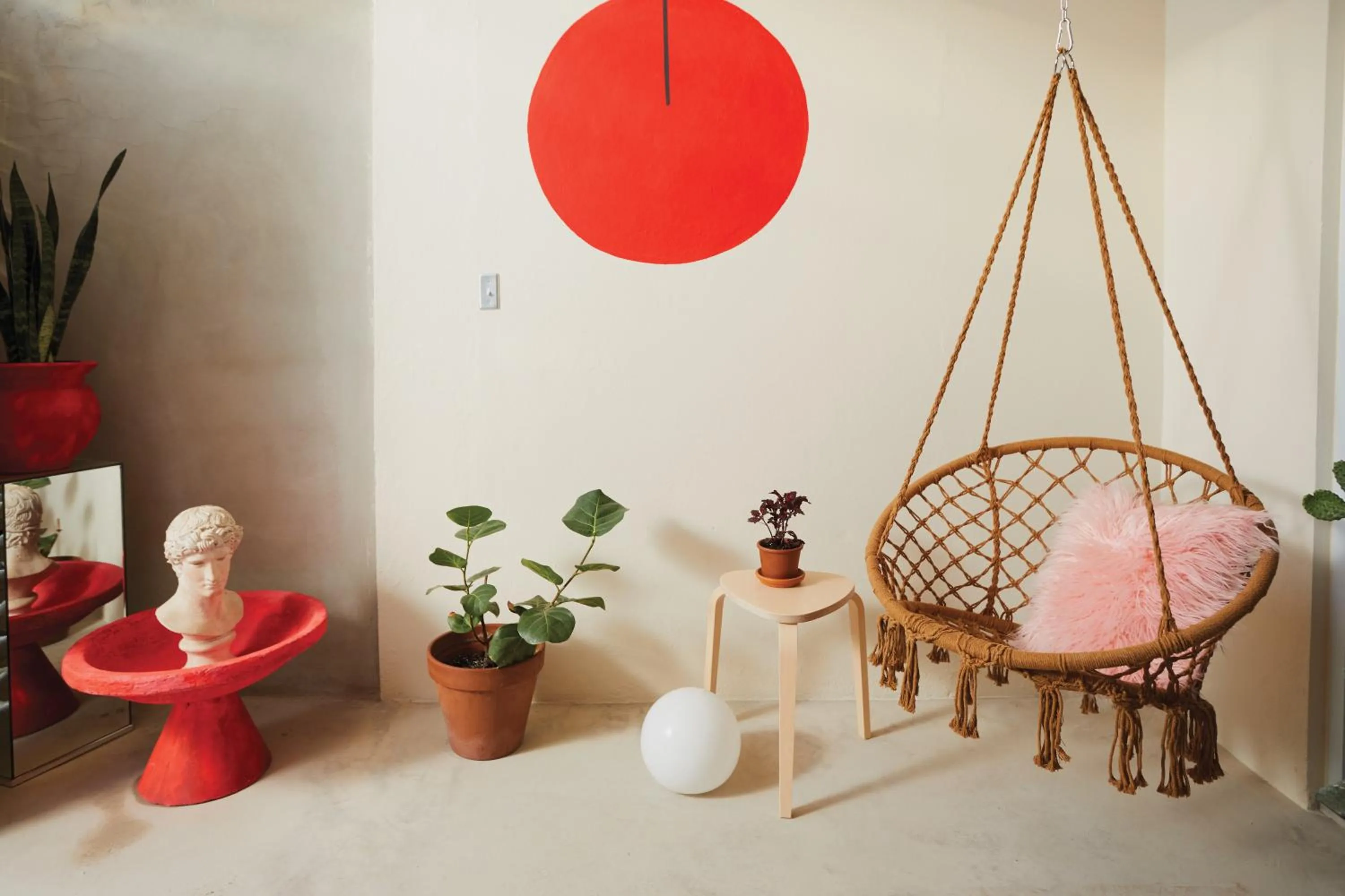 Decorative detail in MOOD HAUS by DW - 70's Retro Stays