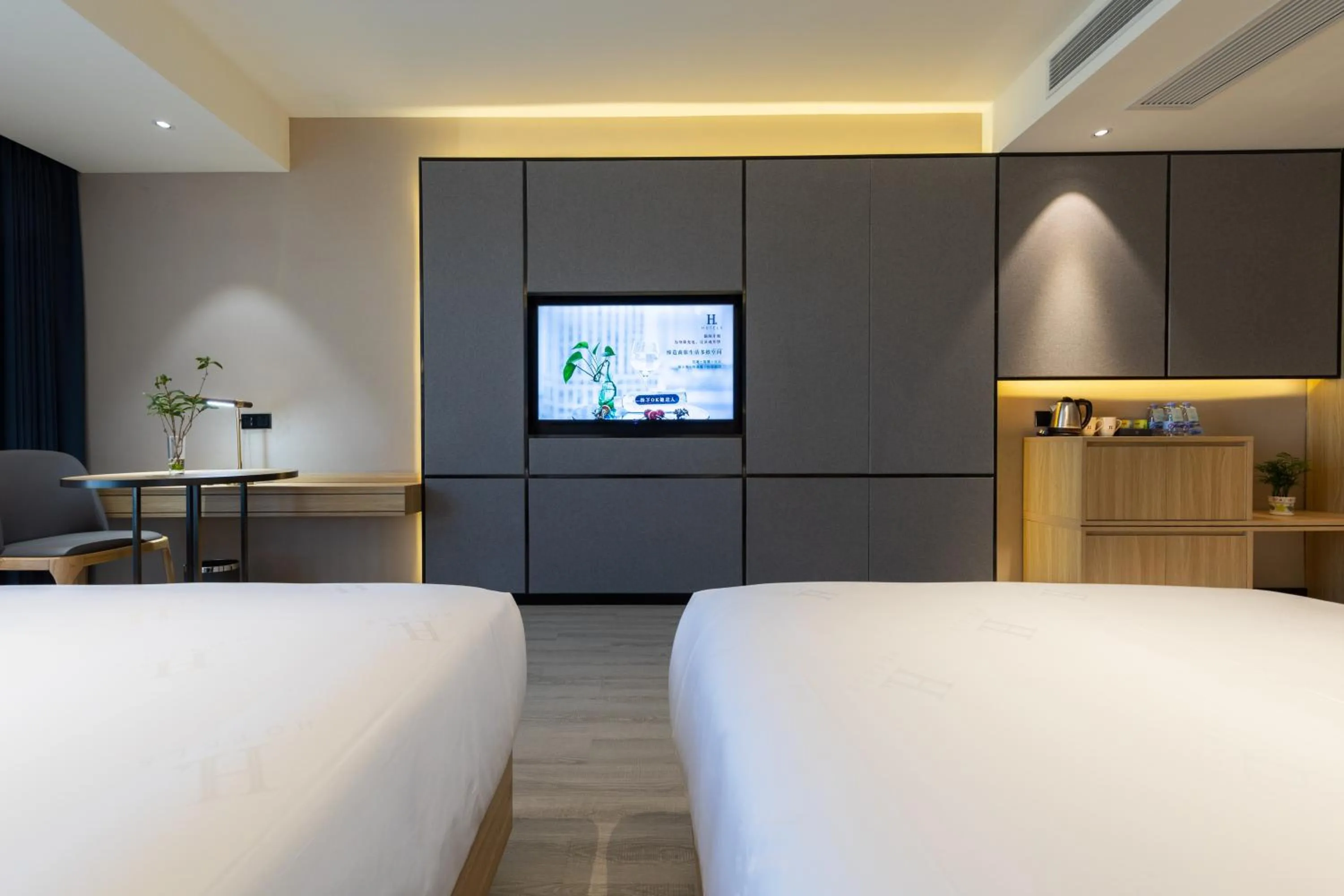 Bedroom, Bed in Ausotel by Argyle Baiyun International Airport Renhe Metro Exit B