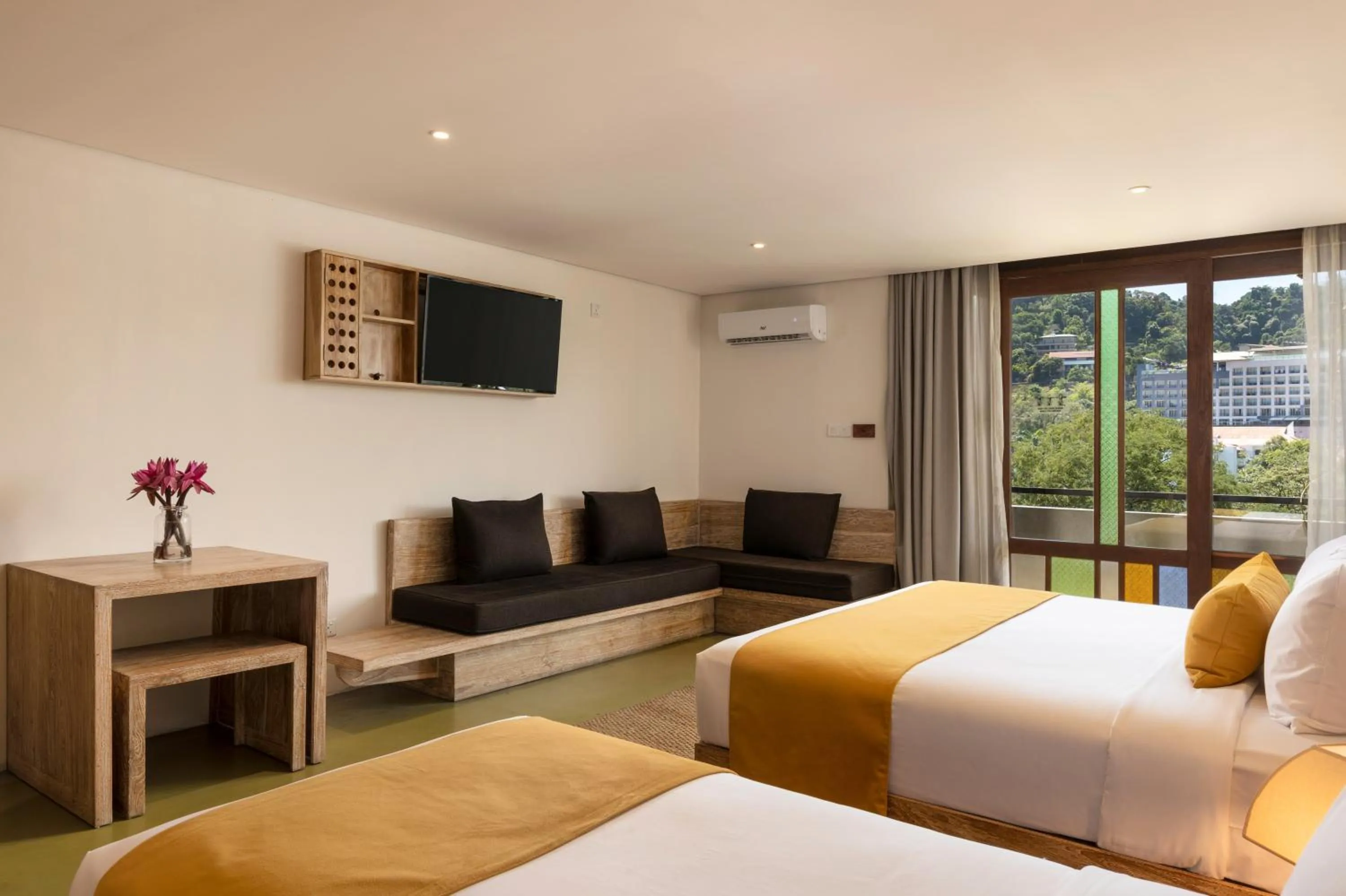 Bed in Lake Avenue Hotel Kandy