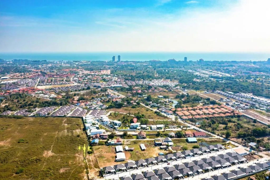 Modern 3 bedroom Pool Villa PG19