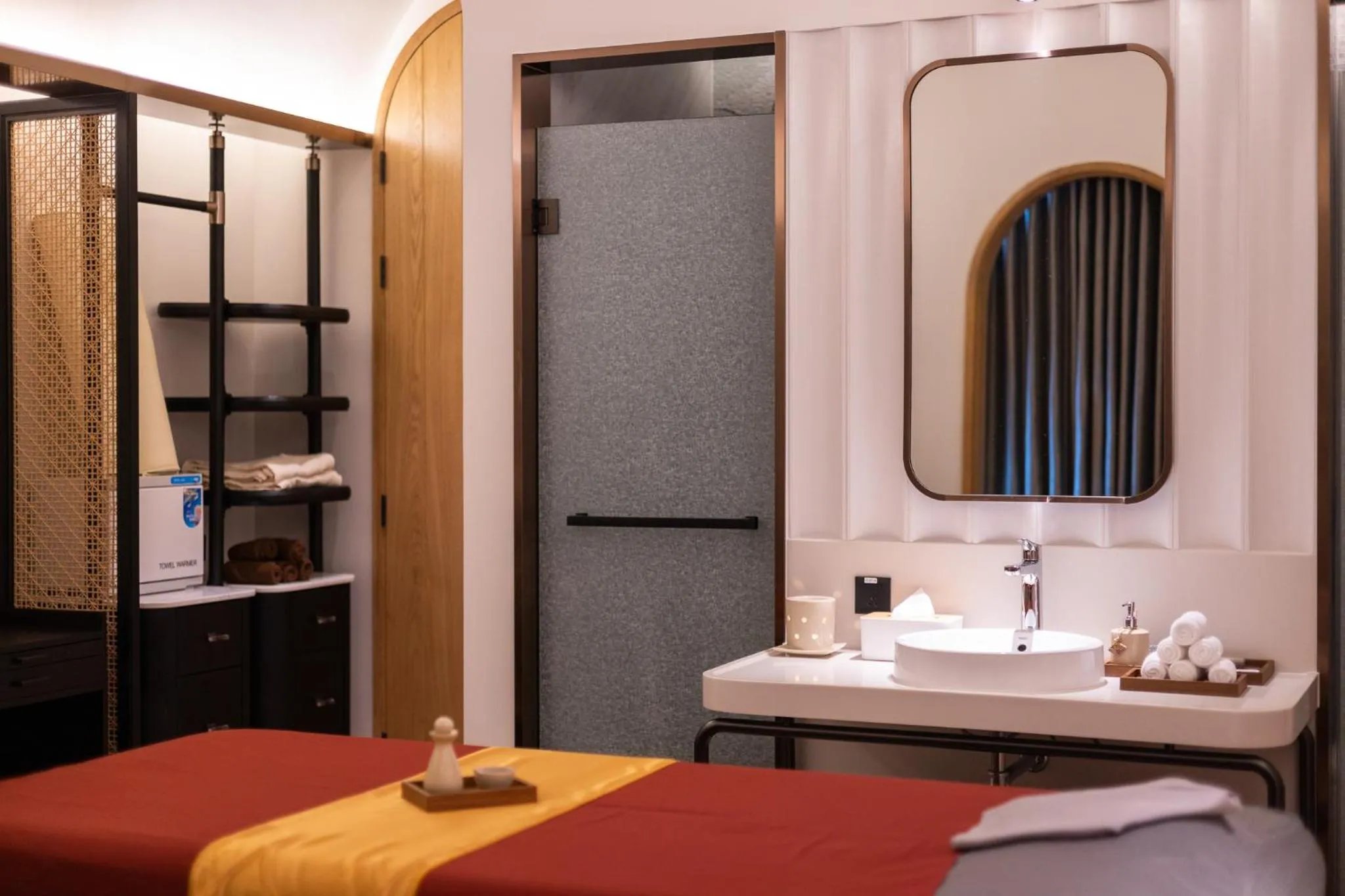 Spa and wellness centre/facilities, Bed in Eastin Grand Hotel Phayathai