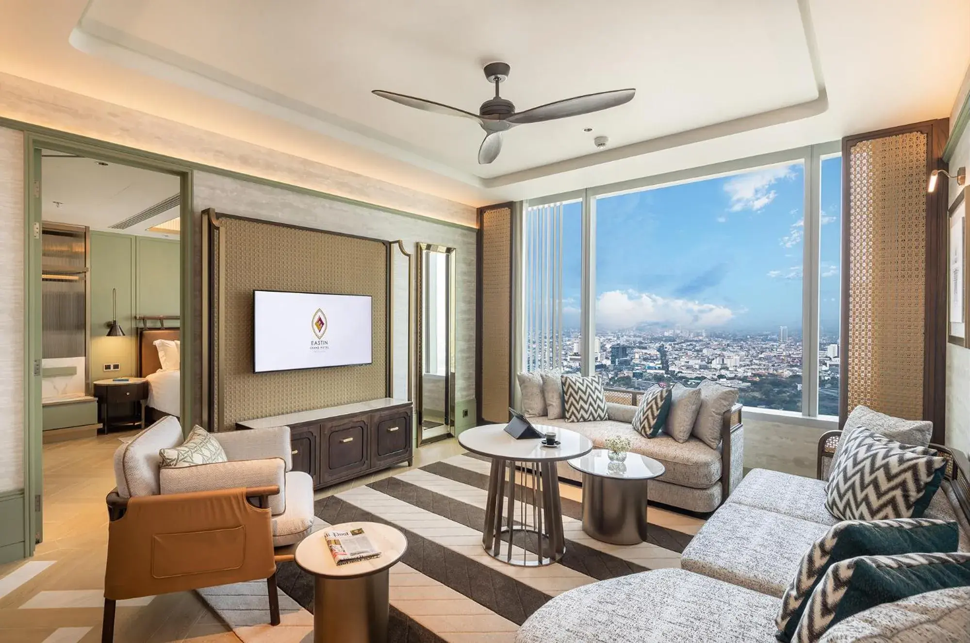 Premium Two Bedroom Suite with Lounge Access in Eastin Grand Hotel Phayathai Premium Two Bedroom Suite with Lounge Access in Eastin Grand Hotel Phayathai