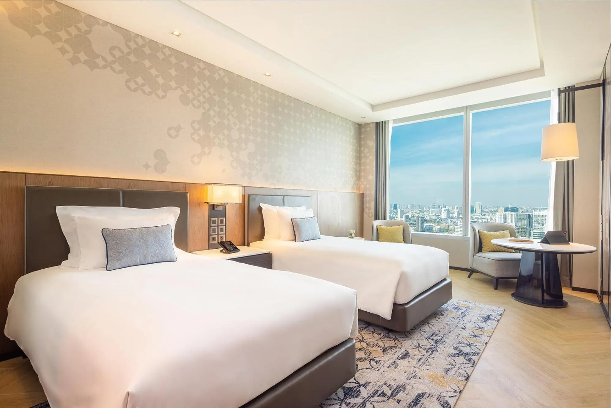 View (from property/room), Bed in Eastin Grand Hotel Phayathai