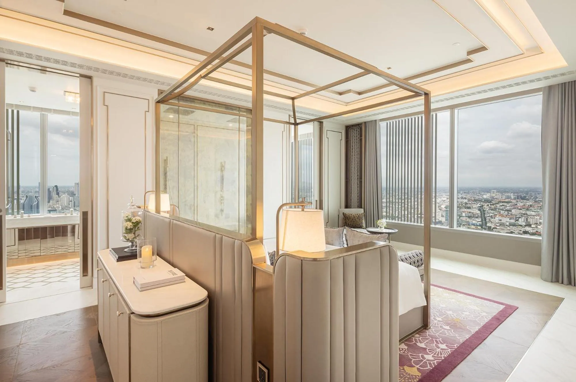 Bedroom in Eastin Grand Hotel Phayathai