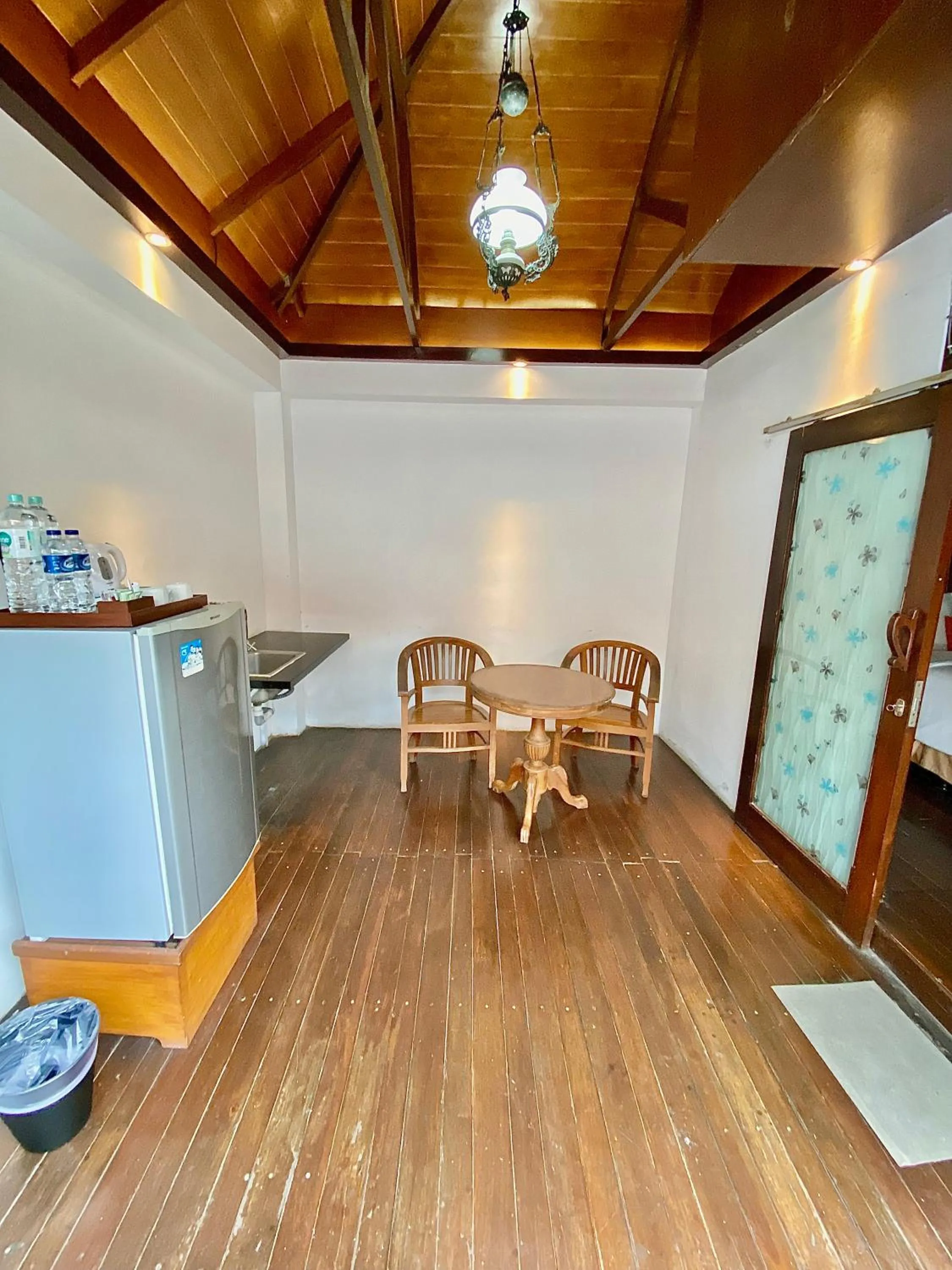 chrome hotel & resort solo