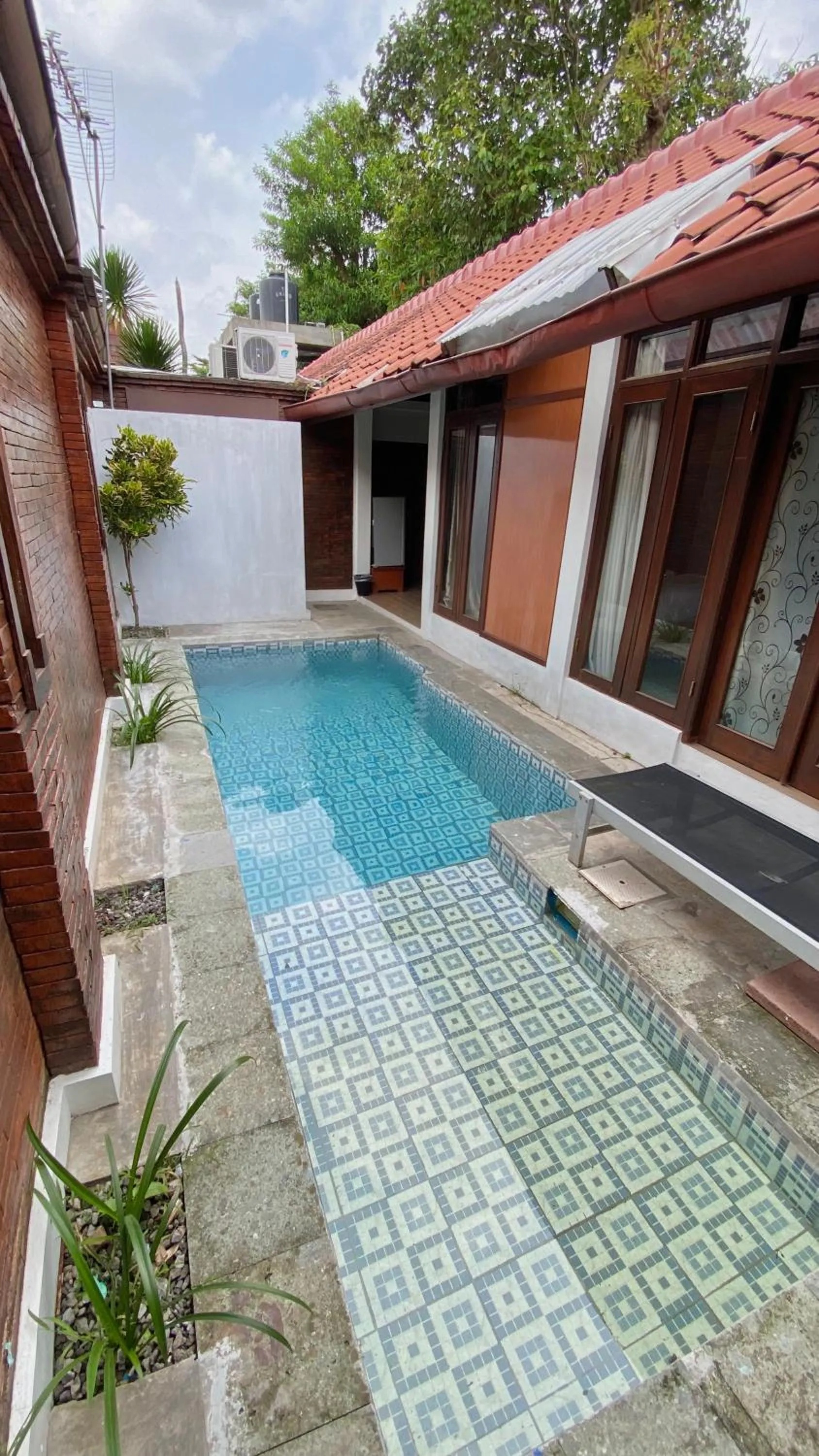 chrome hotel & resort solo