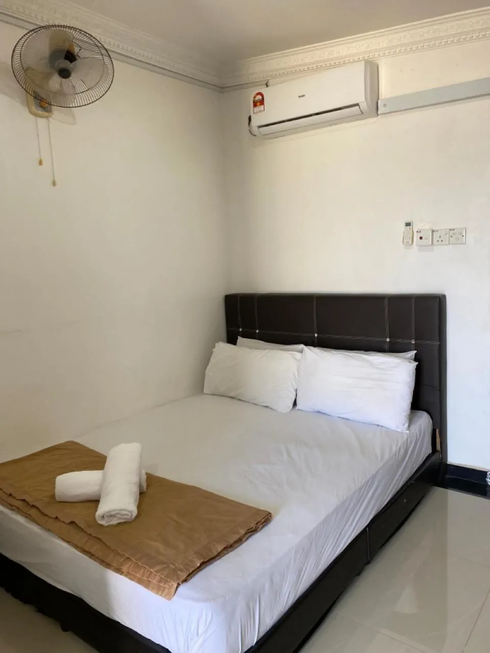 Bed in Raihan Beach Resort