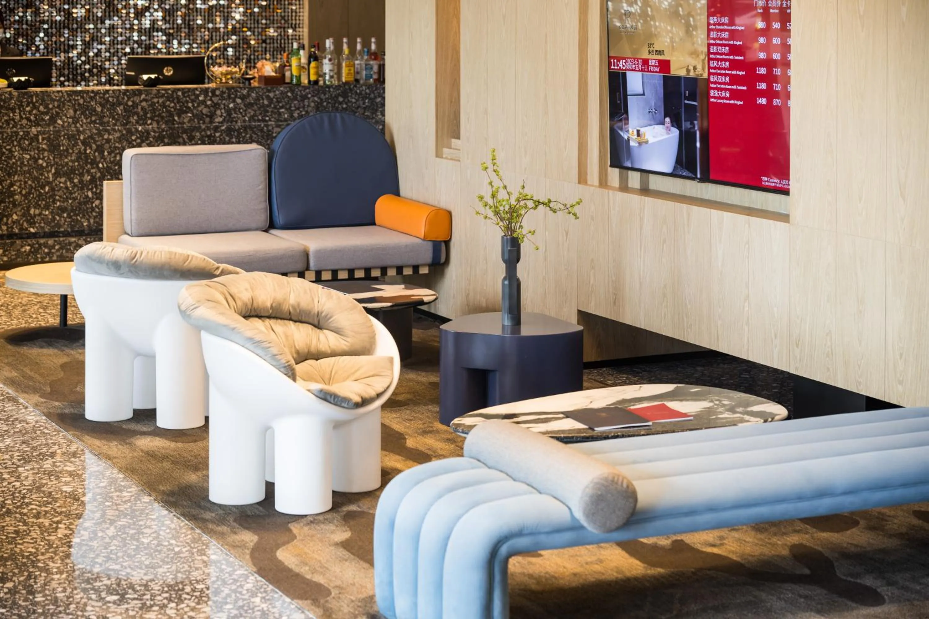 Lobby or reception in Arthur Hotel Luogang Xiangang Metro Guangzhou-Free Breakfast and Free Afternoon Tea