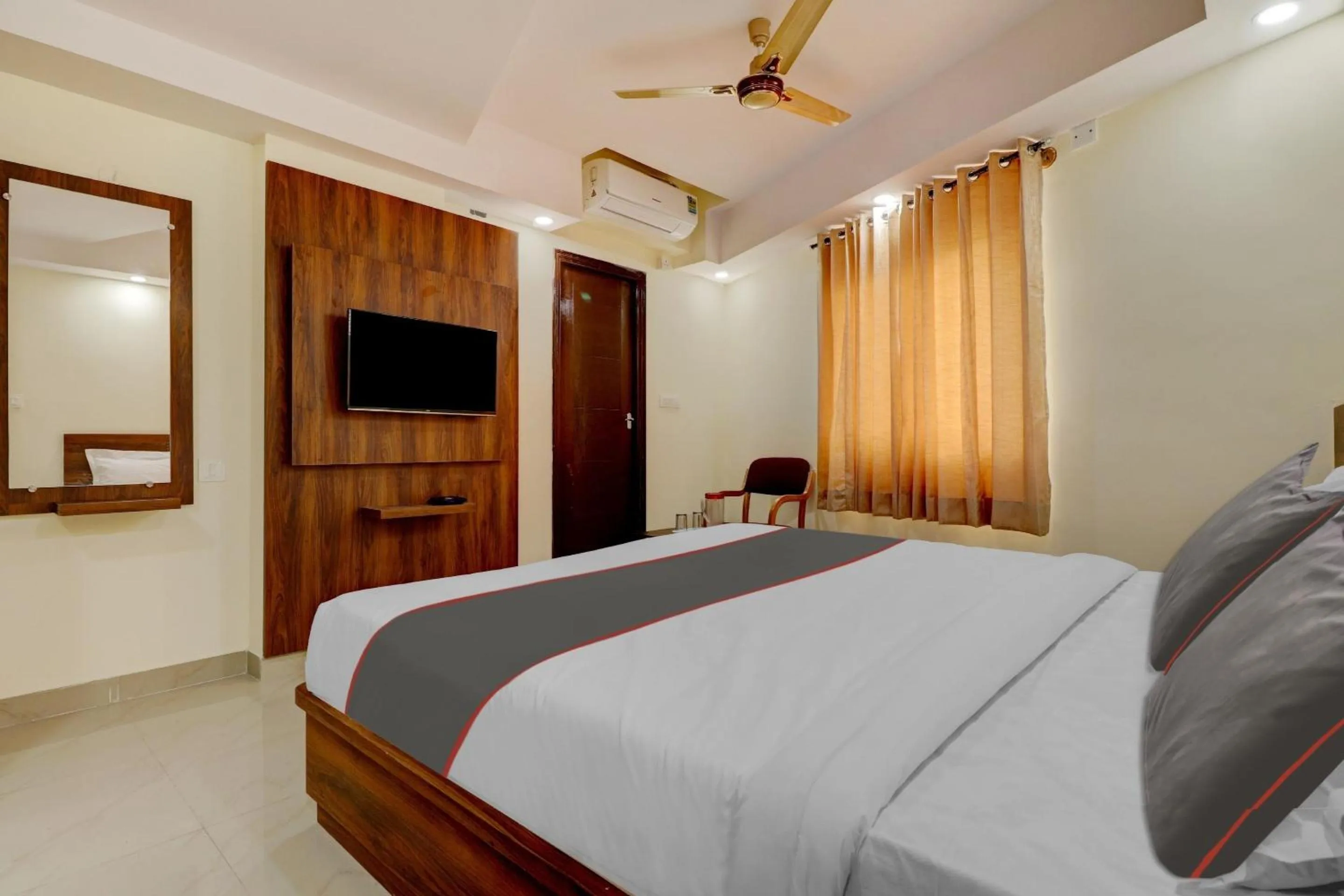 Bedroom, Bed in Collection O Hemadri Residency