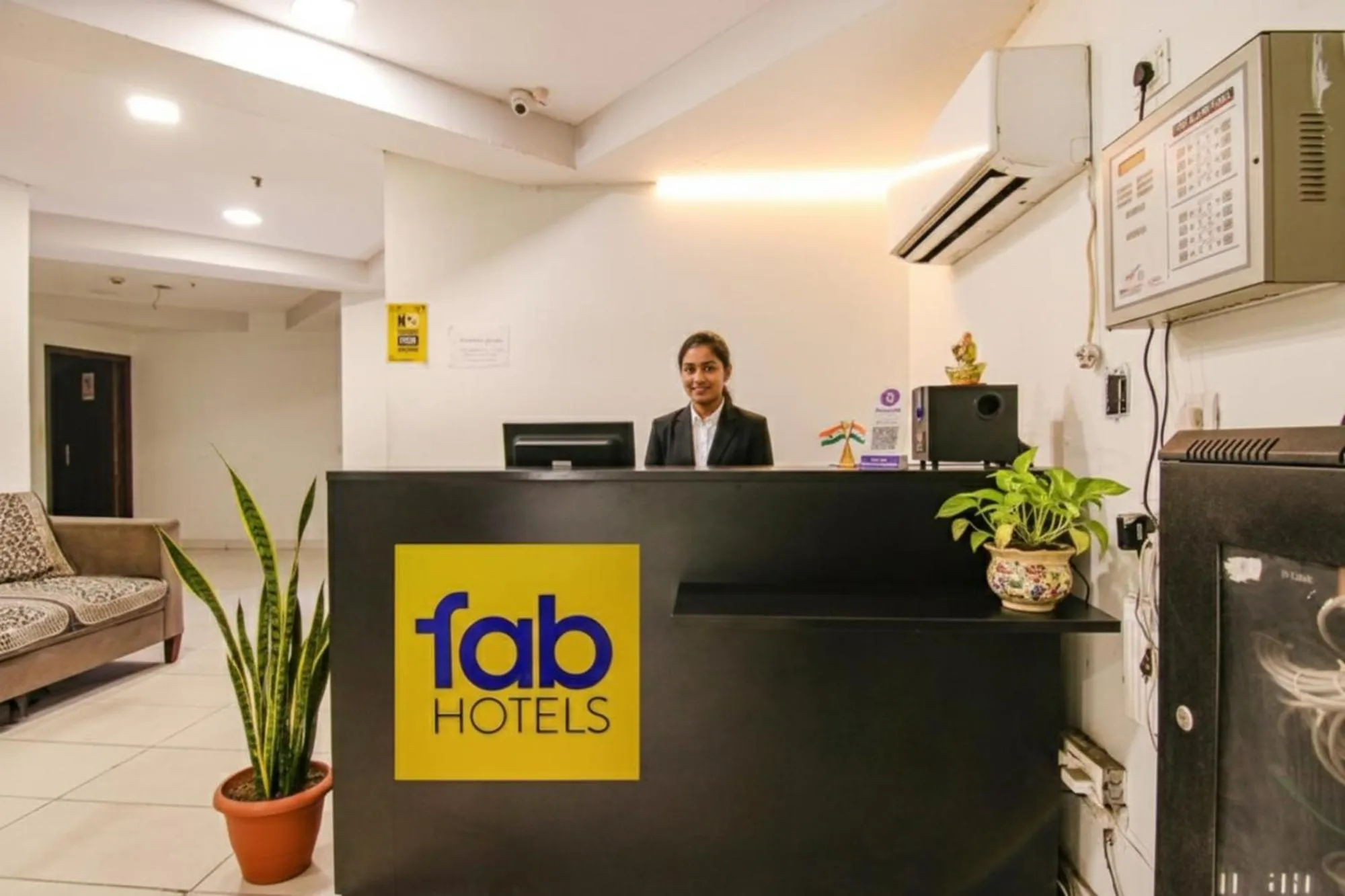Lobby or reception in FabHotel Moro Rohini Sector 11