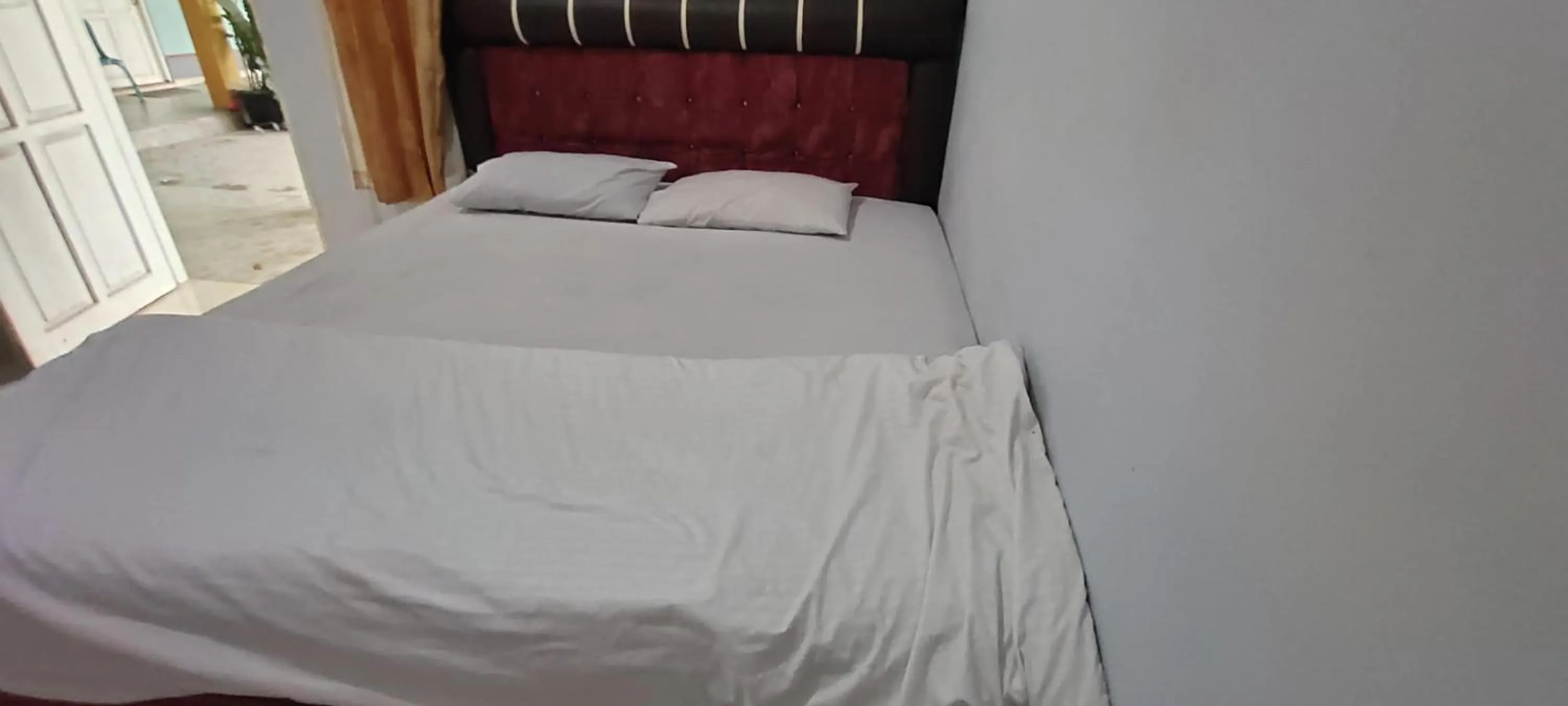 Bedroom in Hotel O Tris