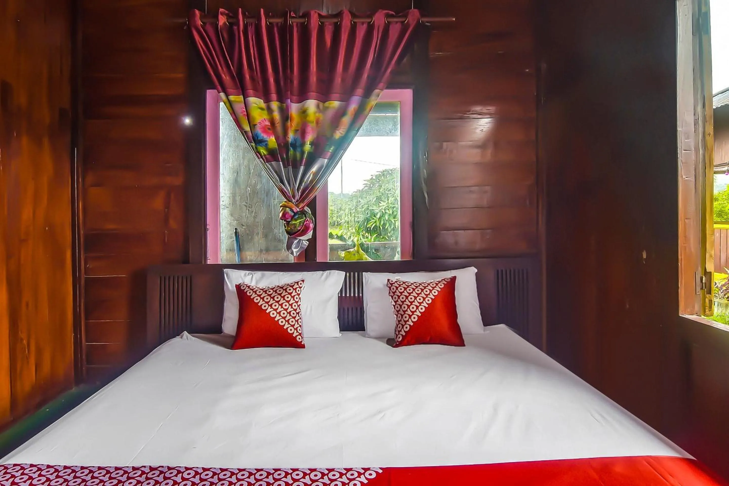 Bedroom, Bed in Hotel O Filadelfia Resto & Penginapan Near Benteng Moraya