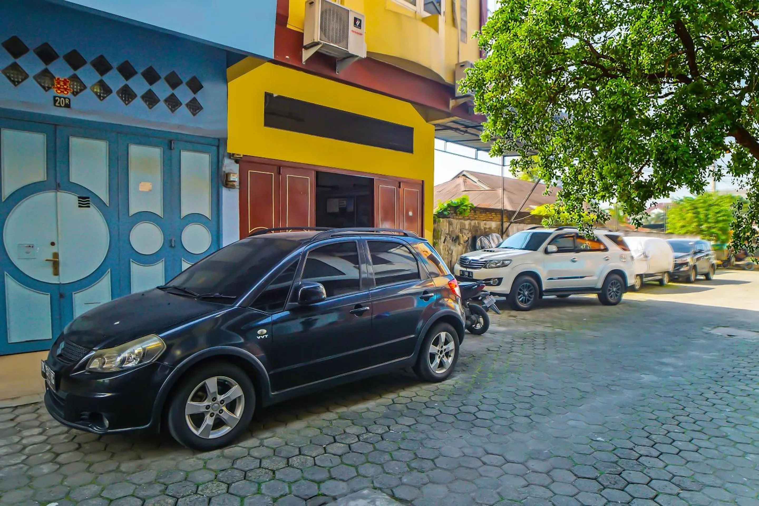 Facade/entrance in Hotel O Guesthouse Rantang