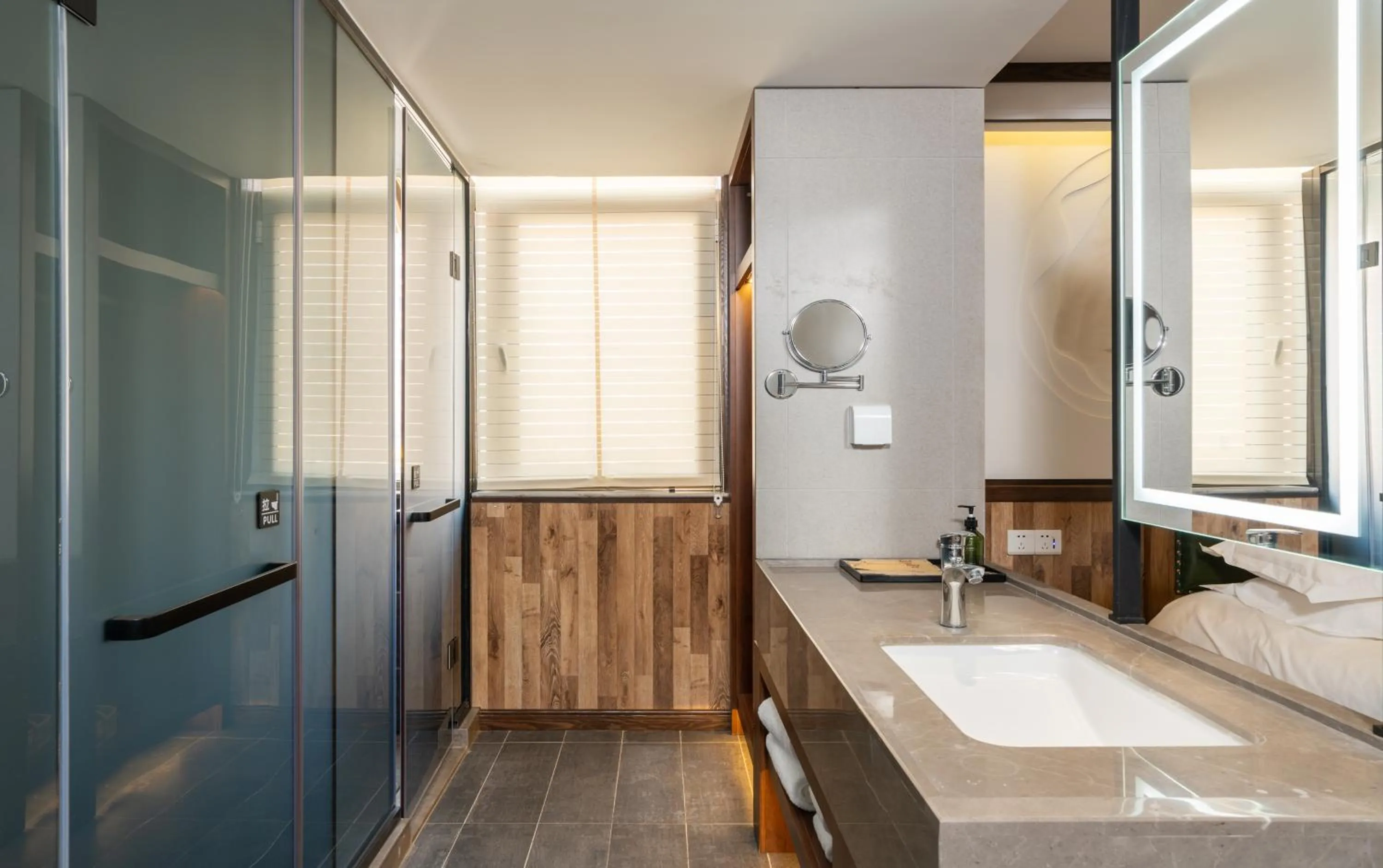 Property building in Nost algia Hotel Near University of Technology -Shanxi museum