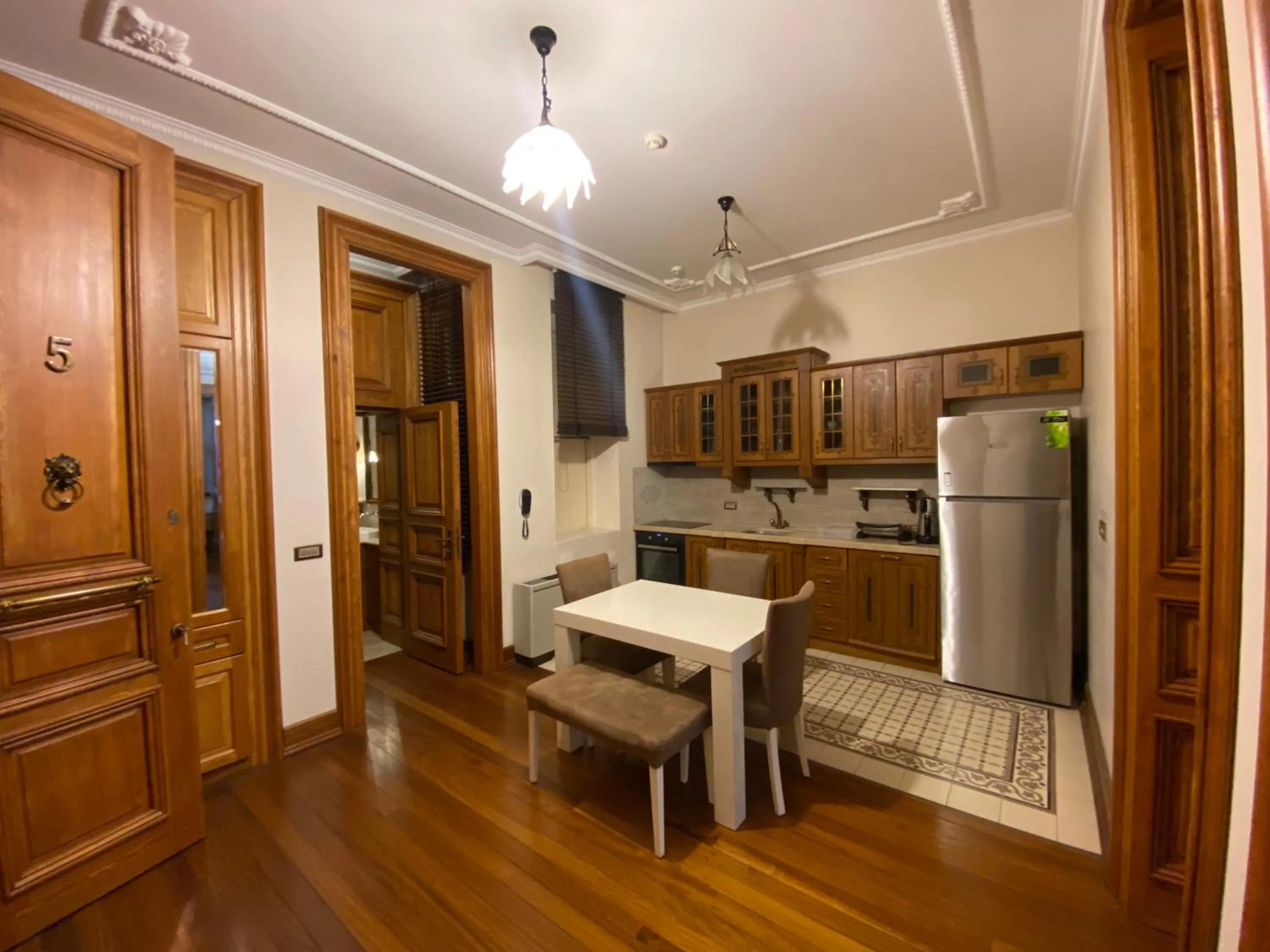 Kitchen or kitchenette in Aslan Residence