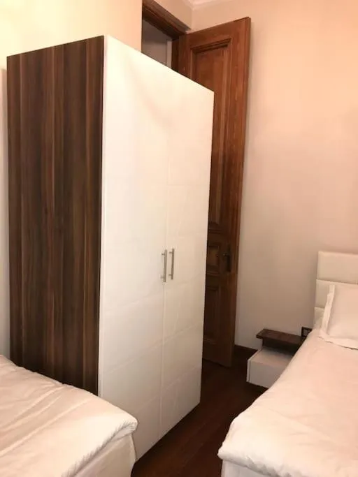 Bed in Aslan Residence