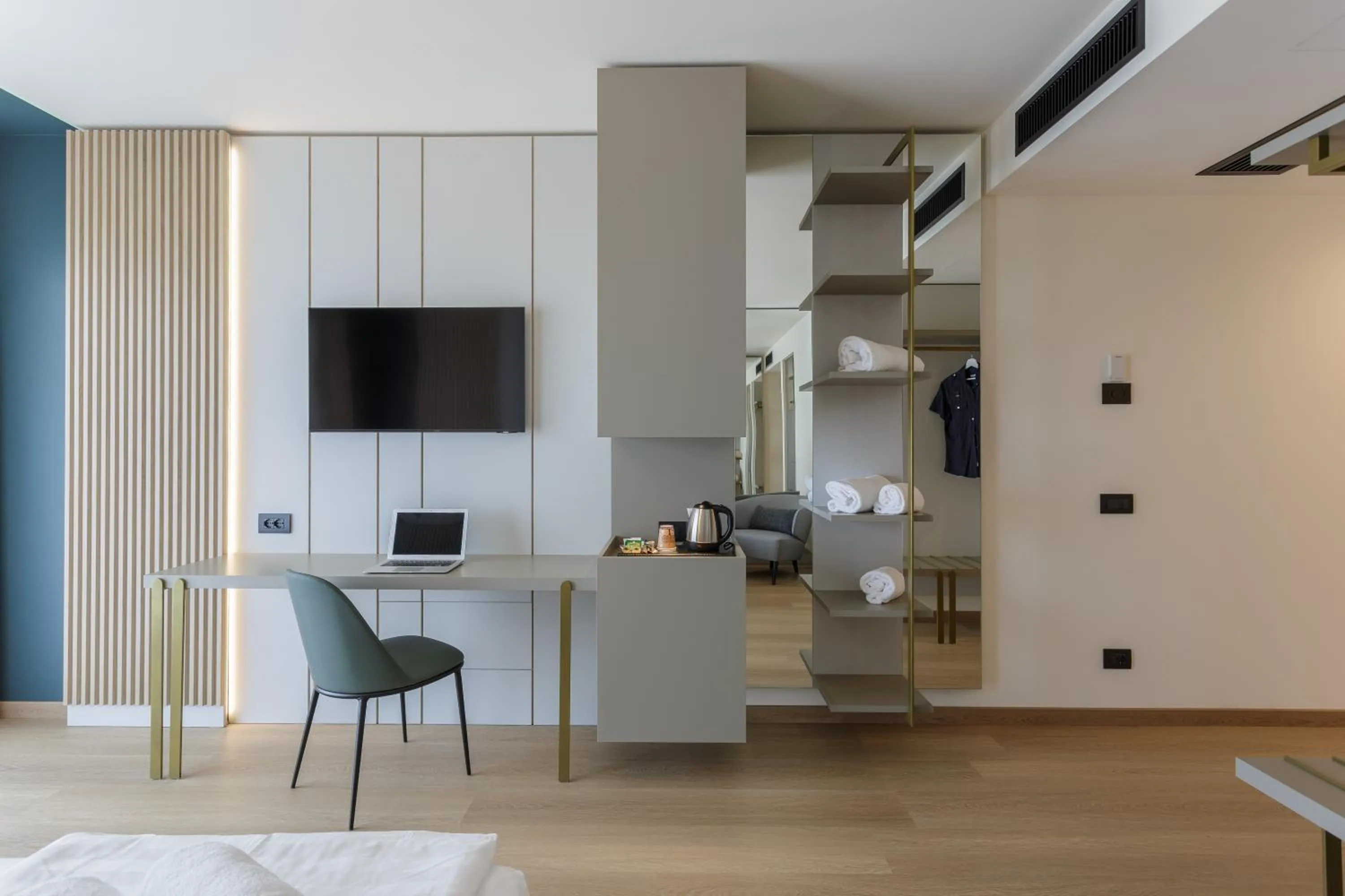 TV and multimedia in Hotel Drago - Garda Lake Collection