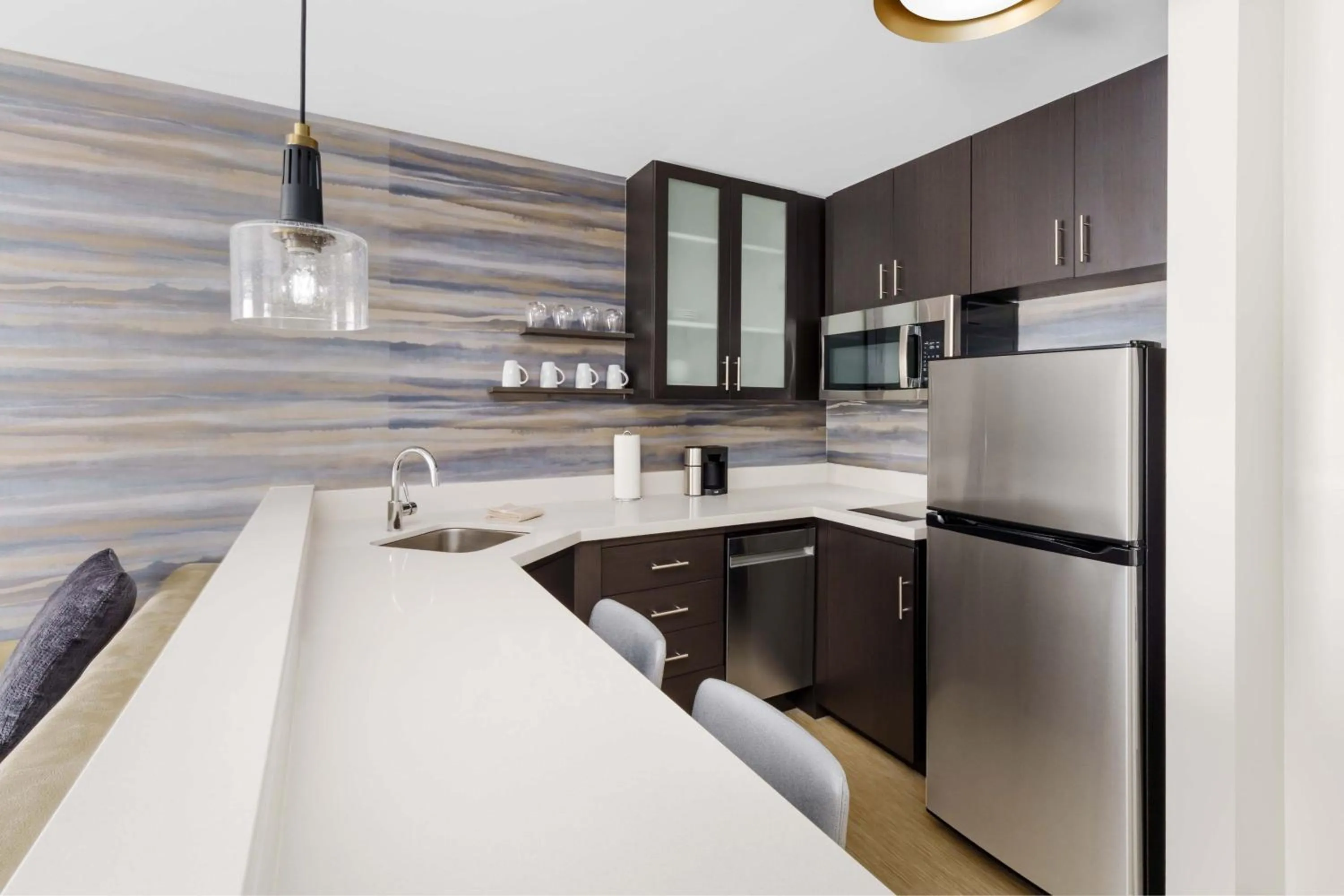 Kitchen or kitchenette in Residence Inn by Marriott New Haven Hamden