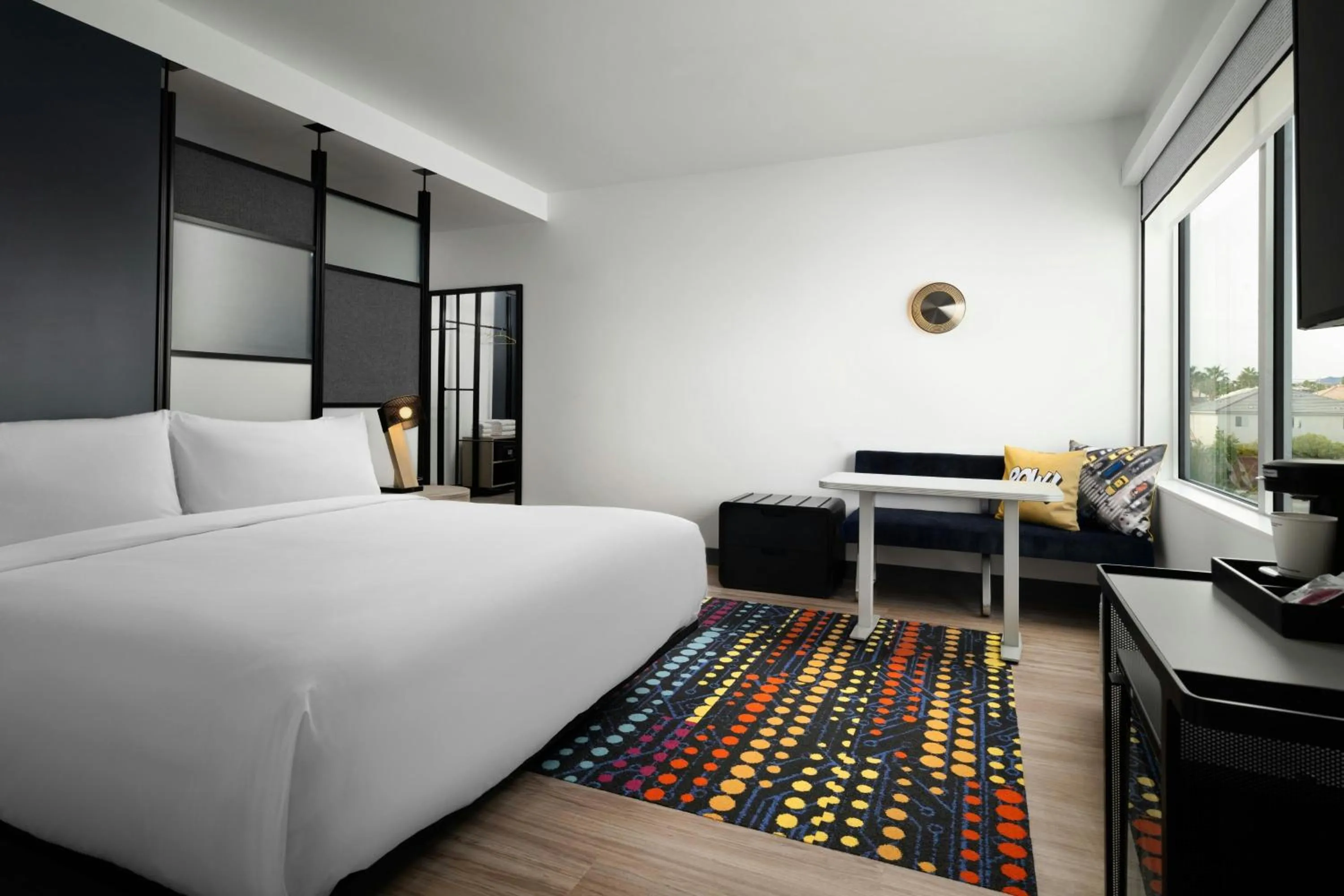 Photo of the whole room, Bed in Aloft Henderson