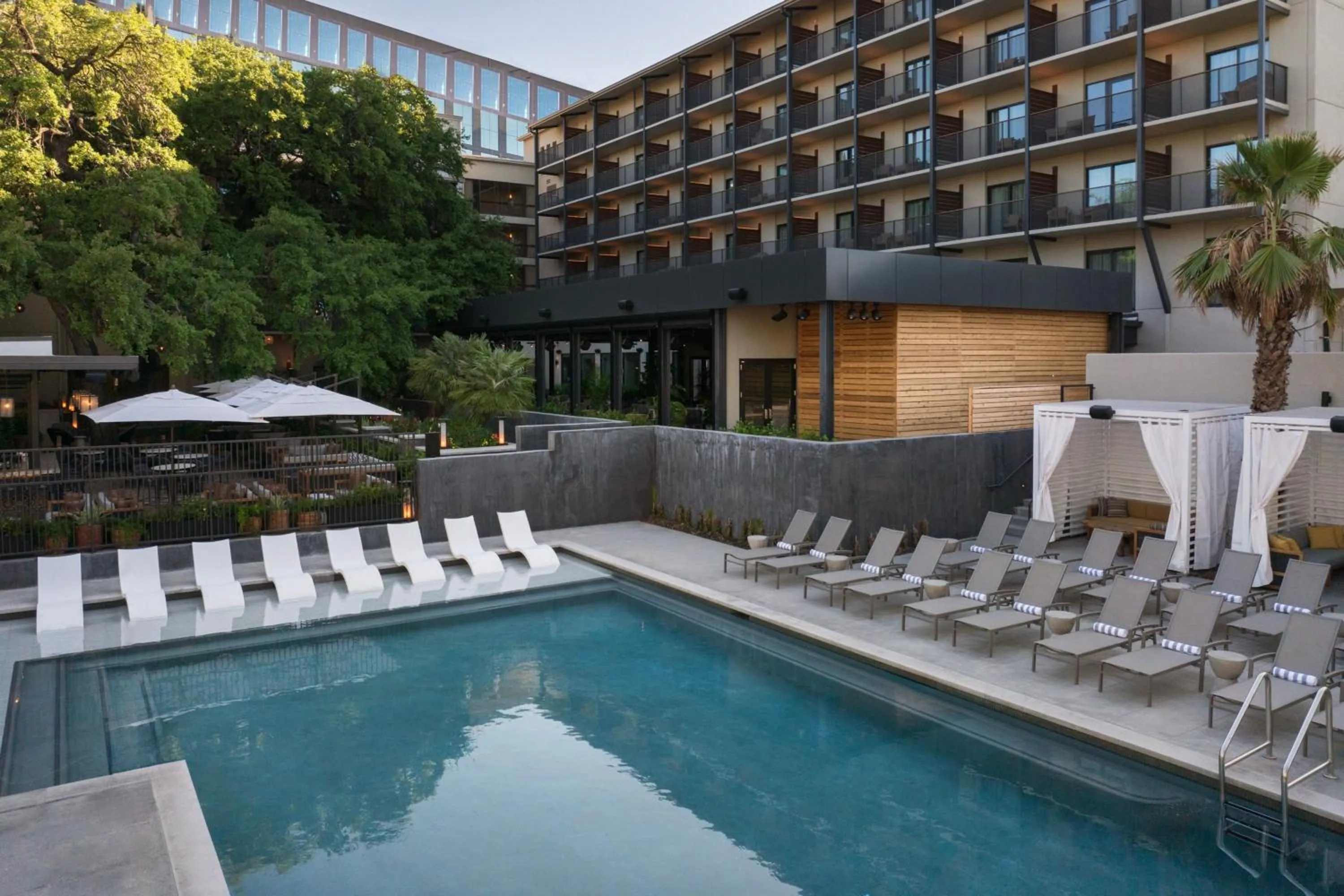 Swimming pool in Plaza San Antonio Hotel & Spa, Autograph Collection