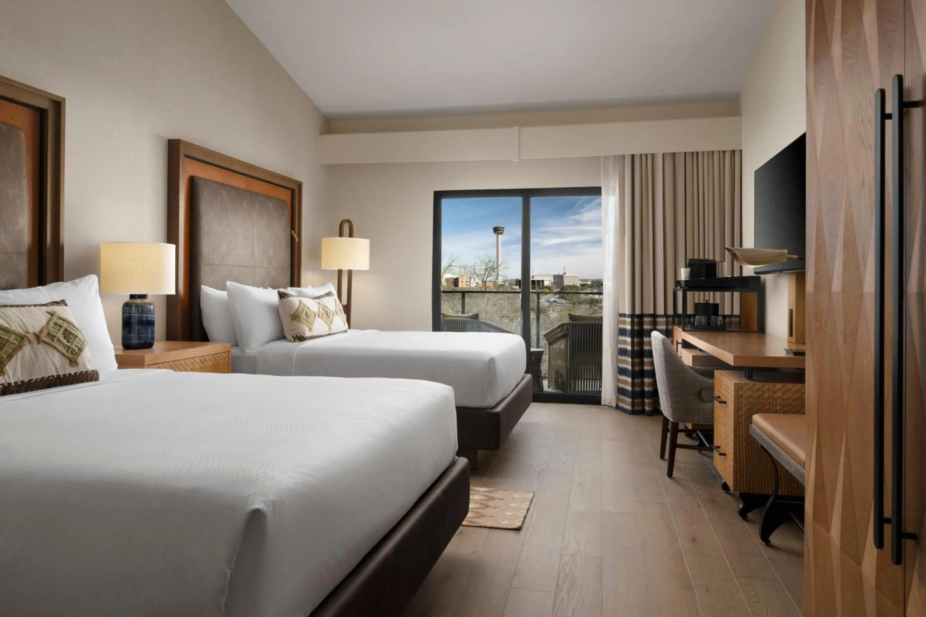 Photo of the whole room, Bed in Plaza San Antonio Hotel & Spa, Autograph Collection