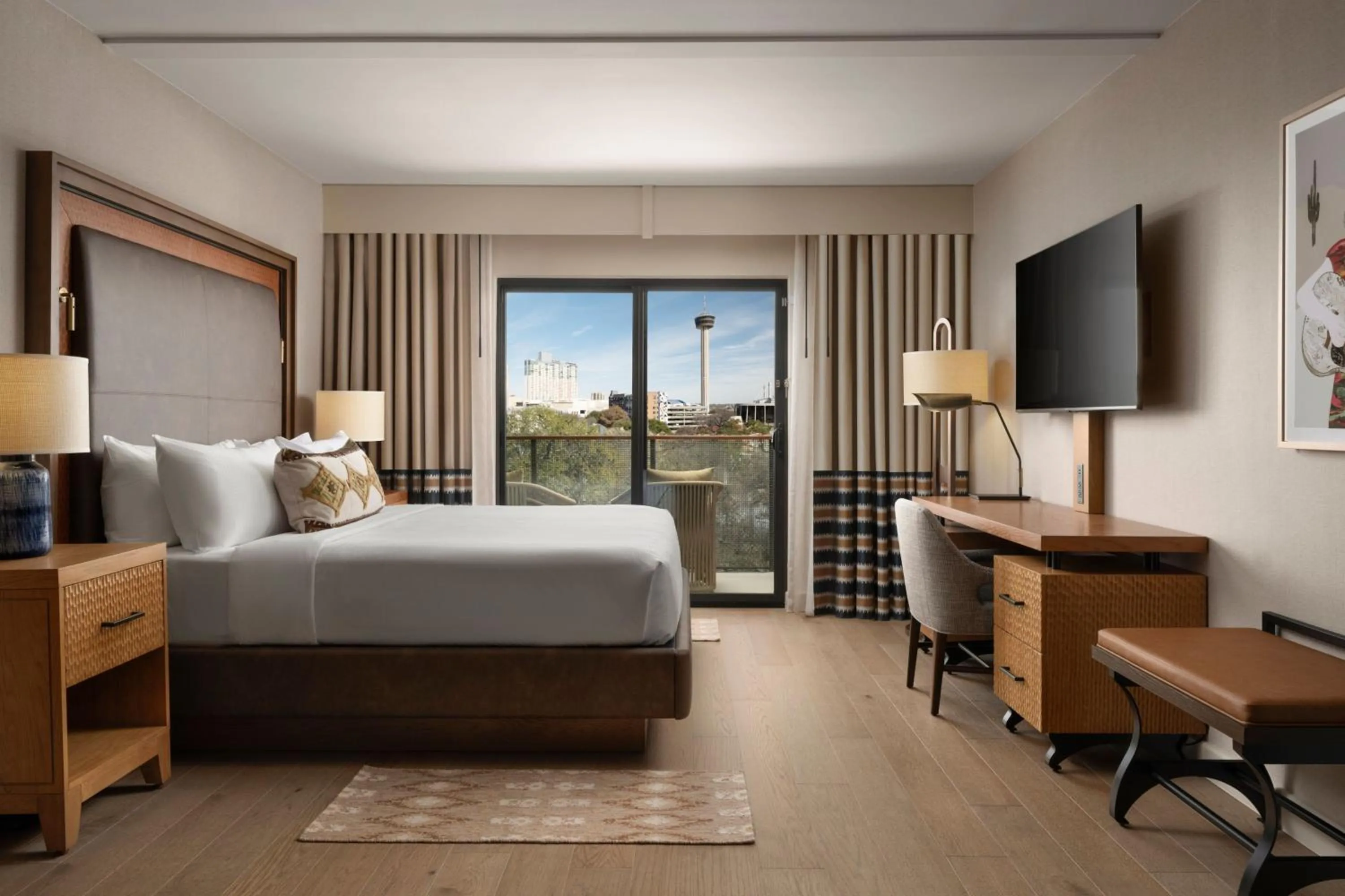 Photo of the whole room, Bed in Plaza San Antonio Hotel & Spa, Autograph Collection