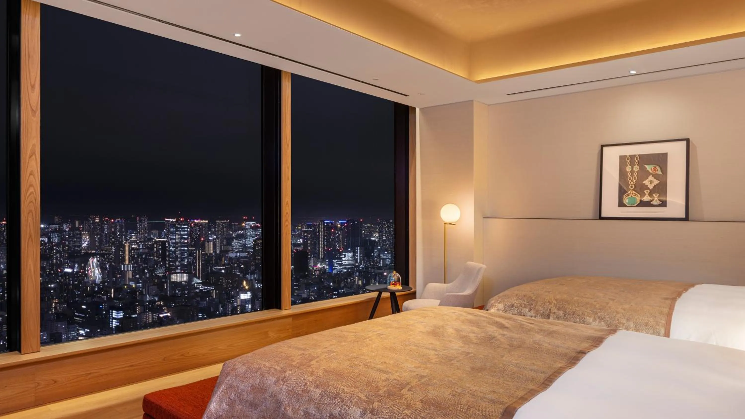 Deluxe Double Room with Two Double Beds and Skyline View in Bvlgari Hotel Tokyo