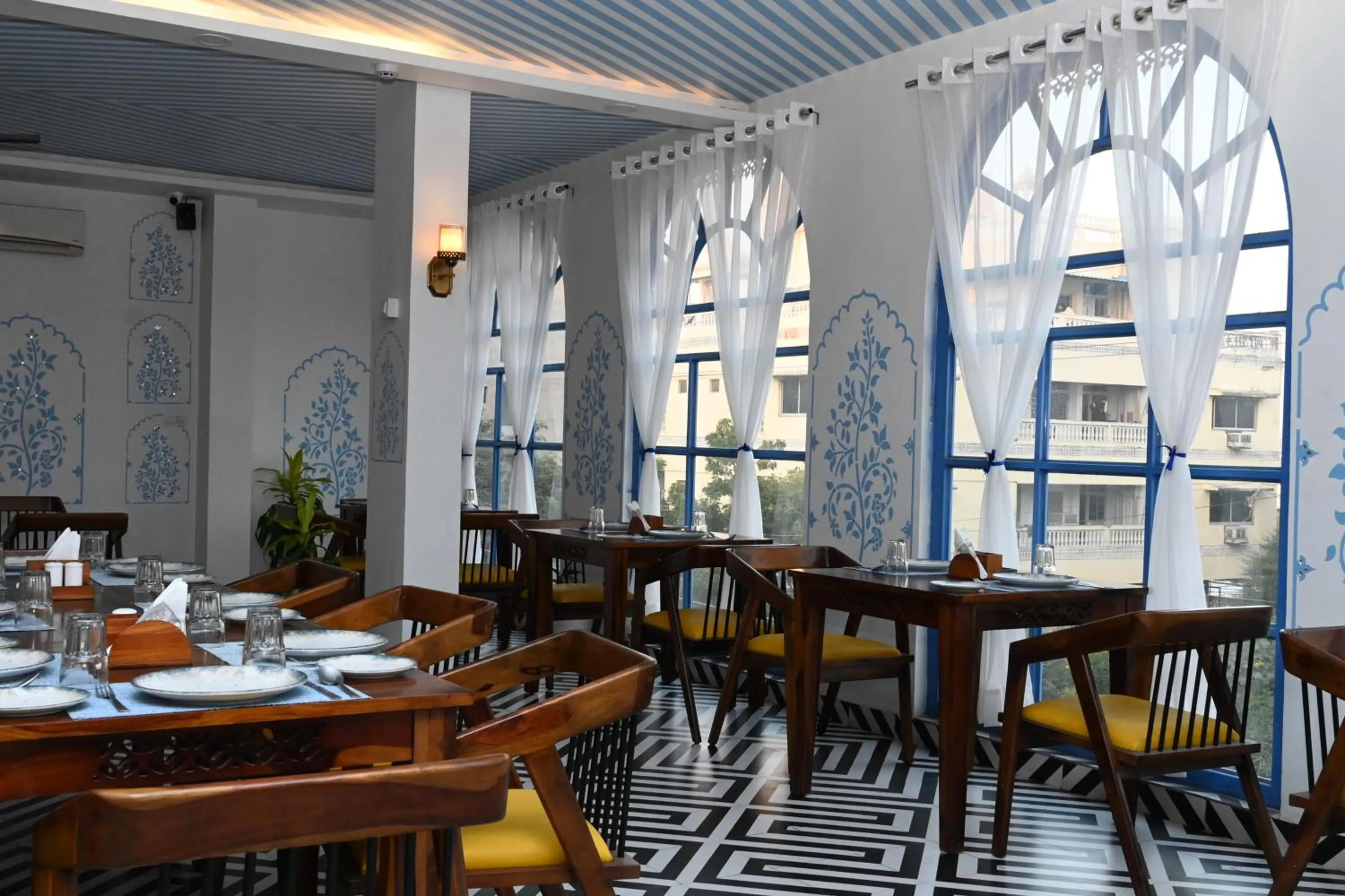 Restaurant/places to eat in Pansal Kothi - A Boutique Hotel